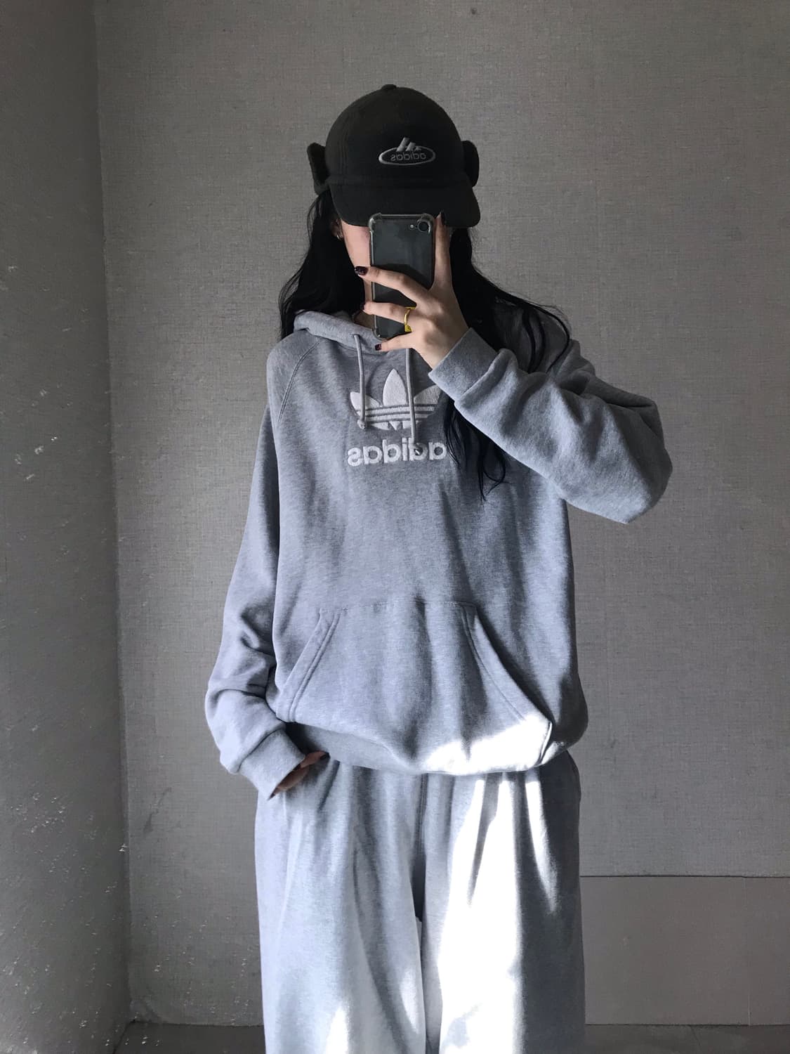 아디다스 그레이 빅로고 후드티 상품이미지3
