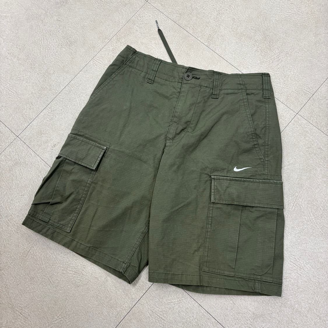 나이키 SB 카키 카고 반바지 상품이미지1