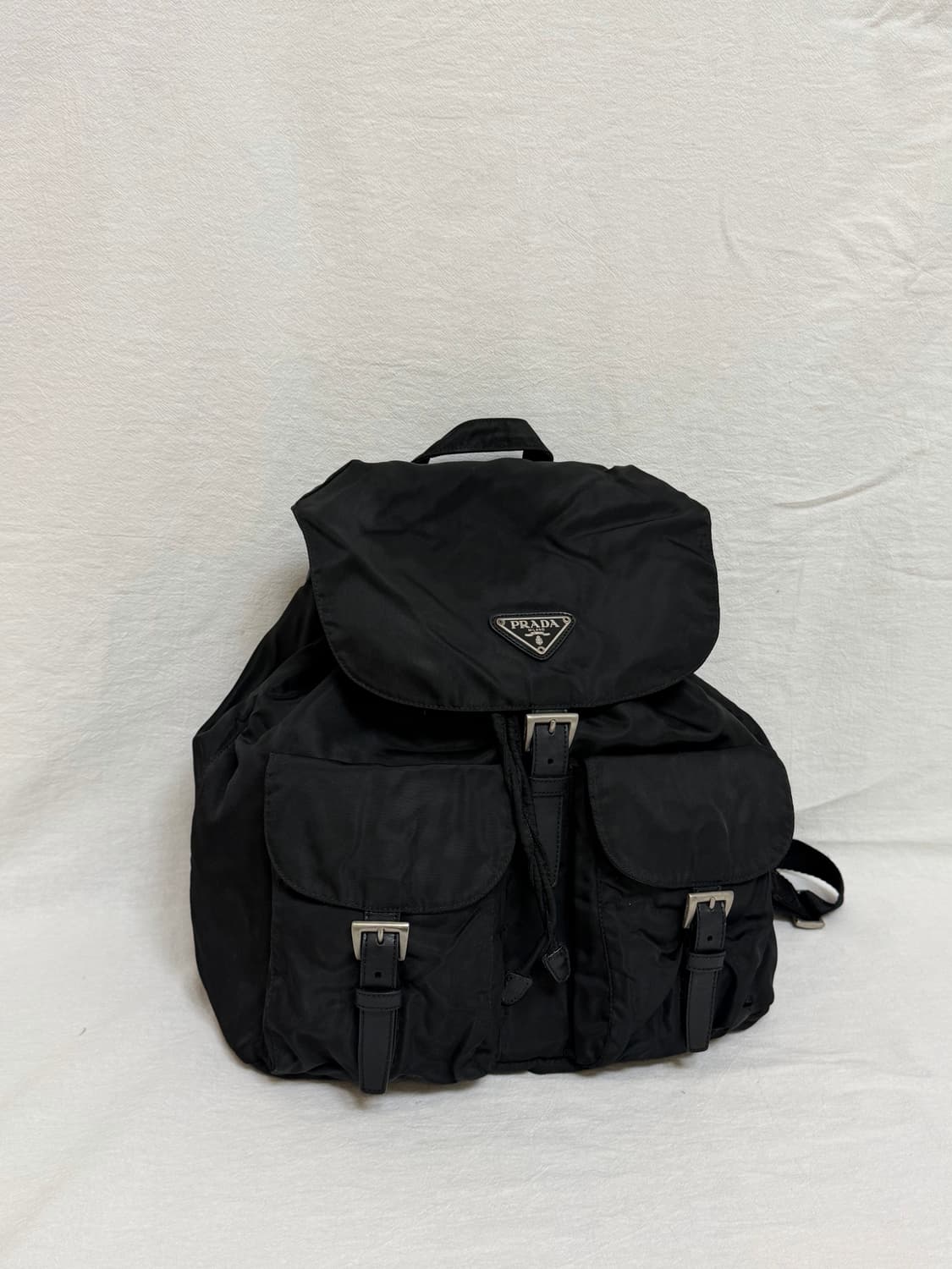 정품 프라다 포코노 나일론 미디움백팩 블 상품이미지4