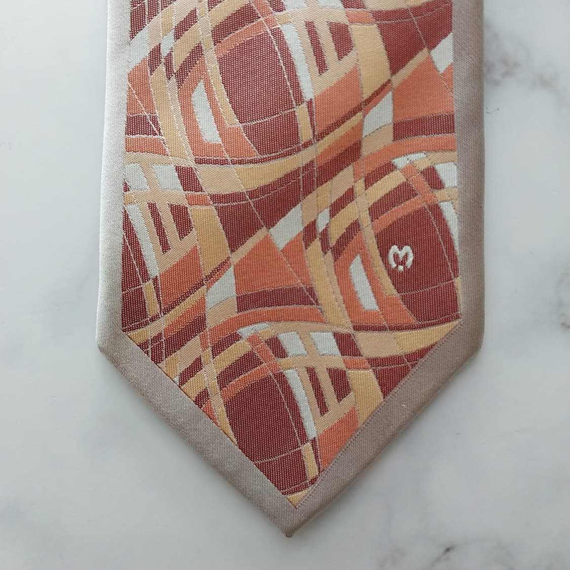 밀라숀 실크 베이지&레드 패턴 넥타이 9.3cm A+등급 K993
 상품이미지6