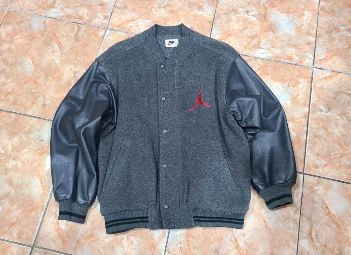 나이키 조던 바시티자켓 상품이미지1
