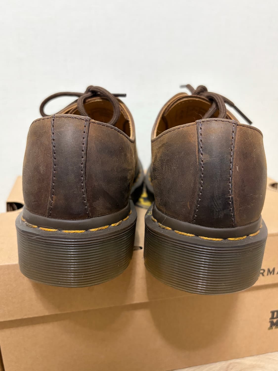 닥터마틴 크레이지홀스 240 상품이미지3