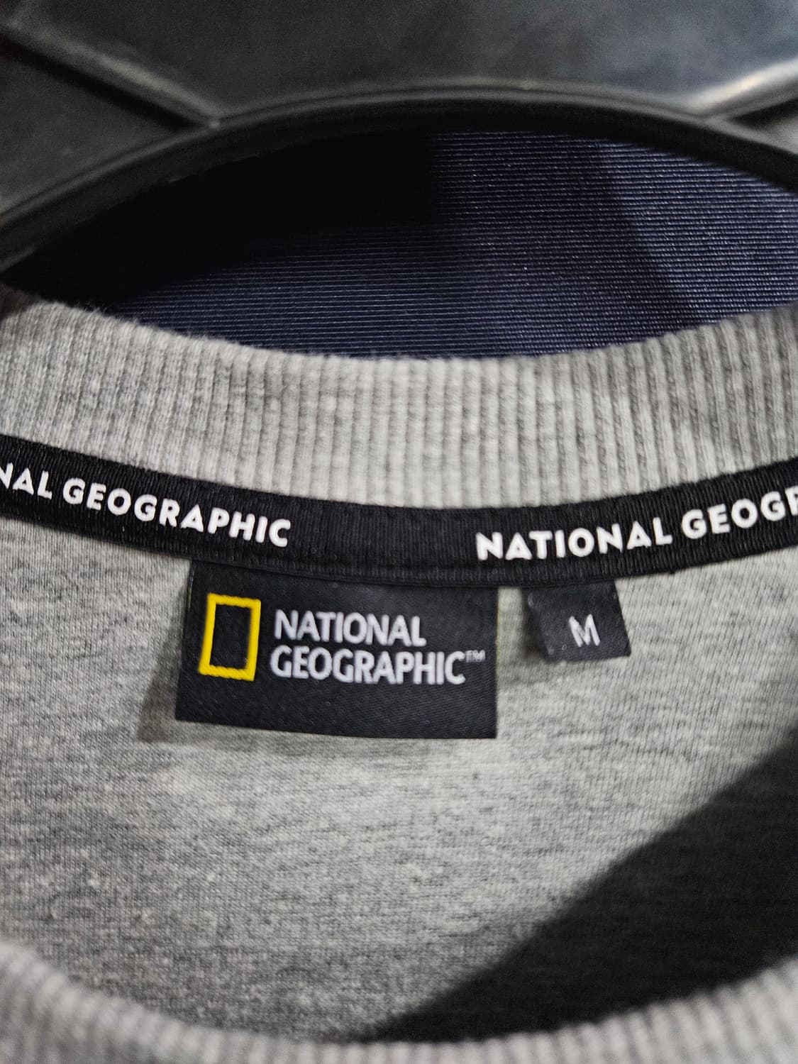 내셔널지오그래픽 그레이 남성 세미오버핏 95 맨투맨  상품이미지3