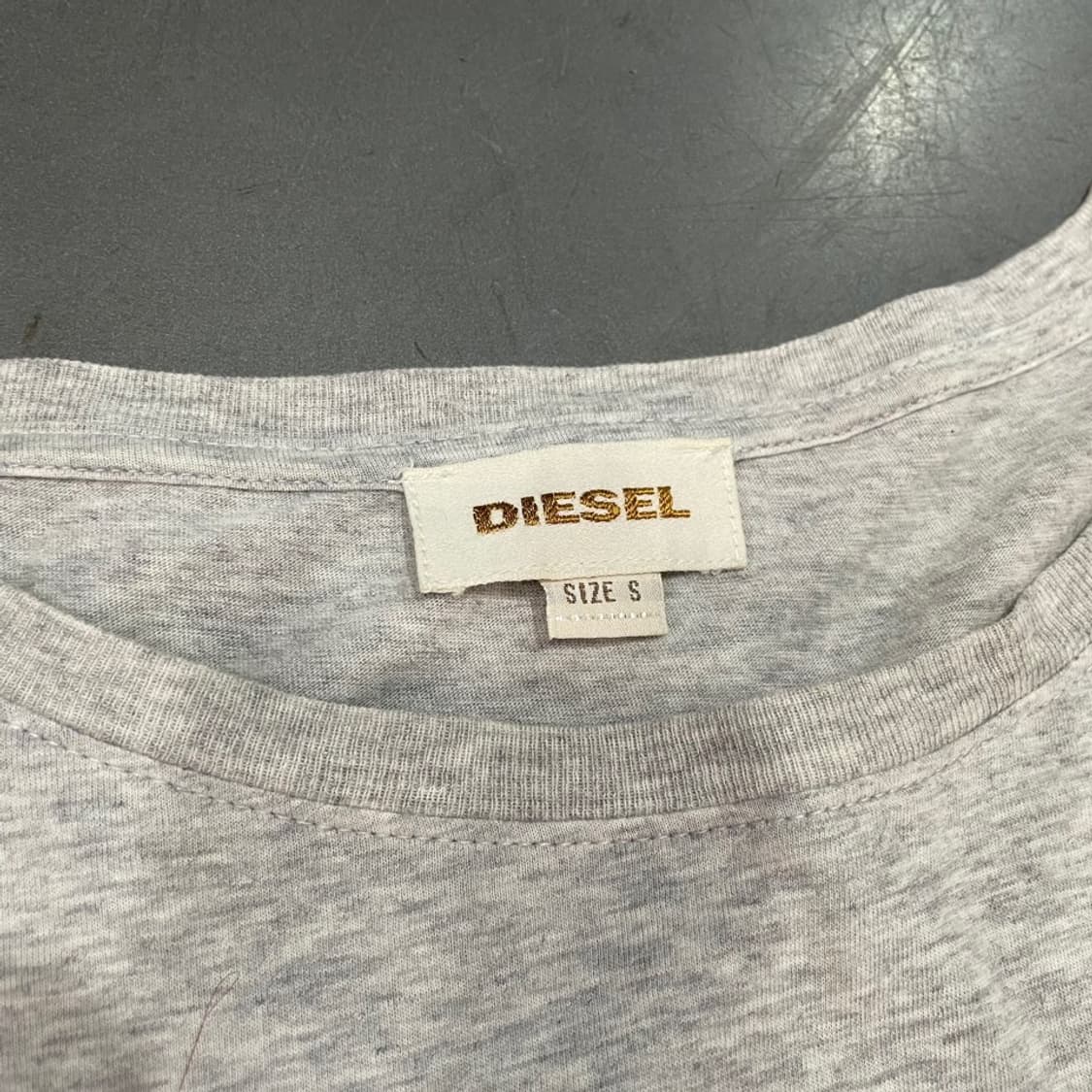 디젤 가오리핏 크롭 반팔티 상품이미지3