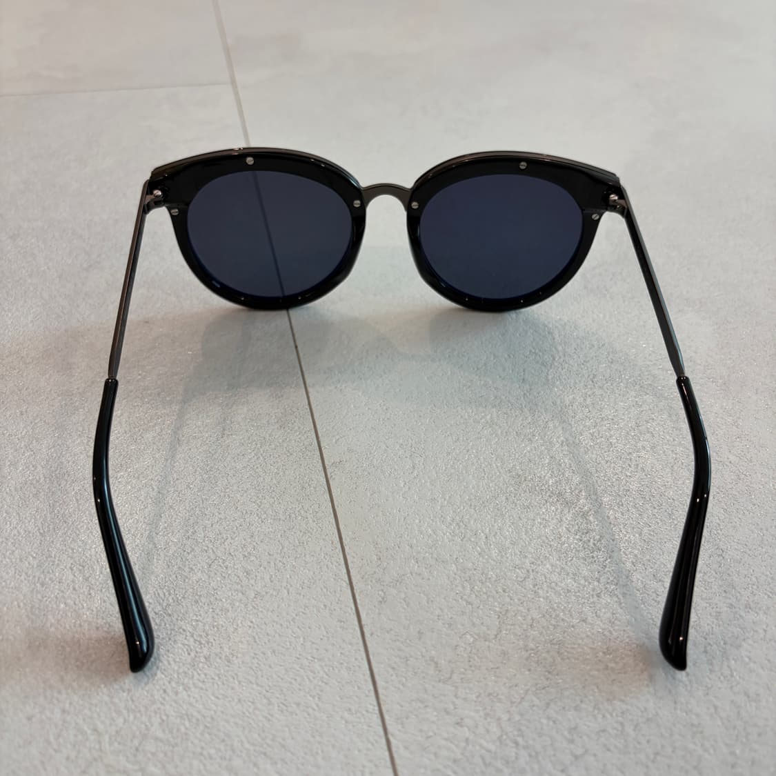 젠틀몬스터 러브썸원 상품이미지3