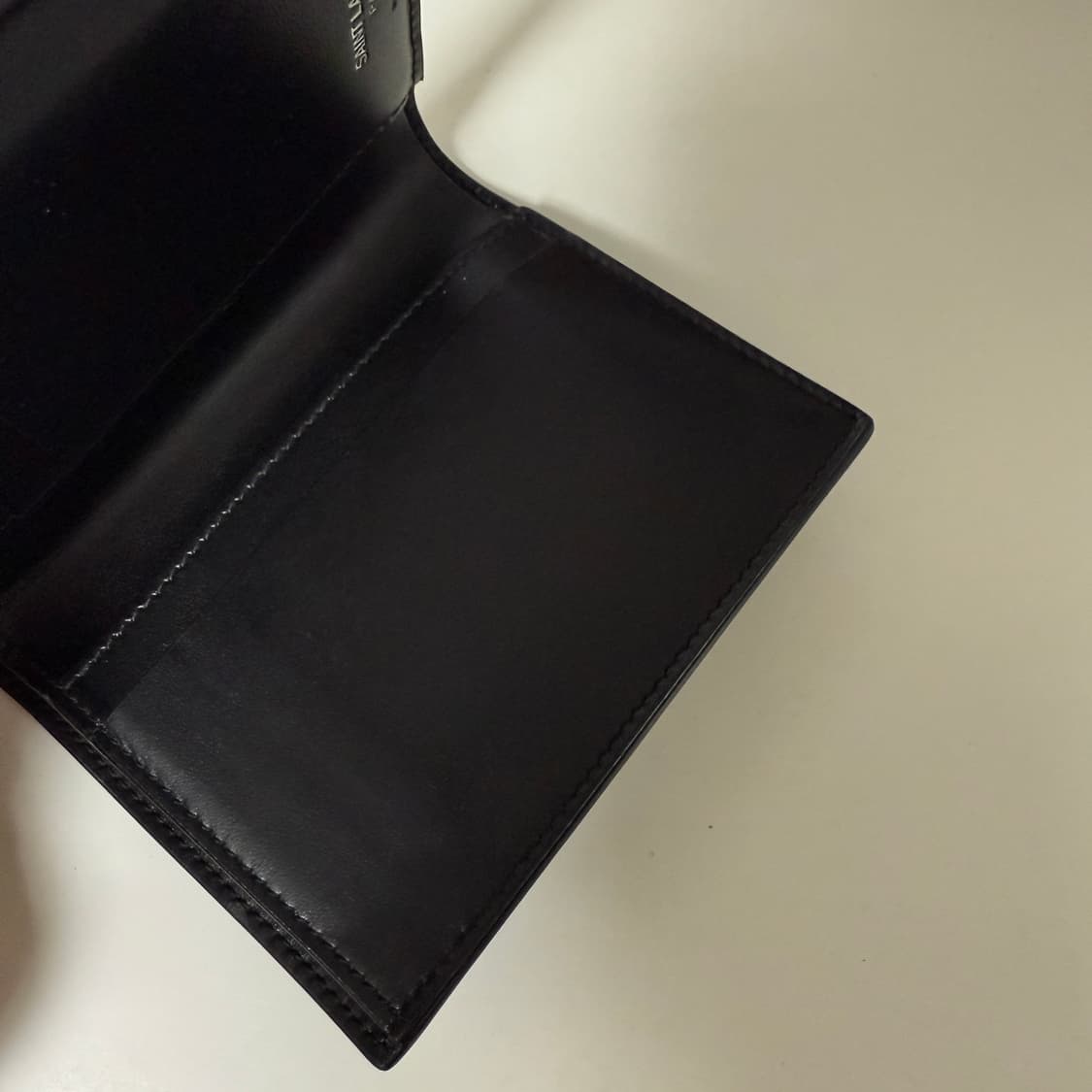 생로랑 카산드라 카드 지갑 블랙 상품이미지5