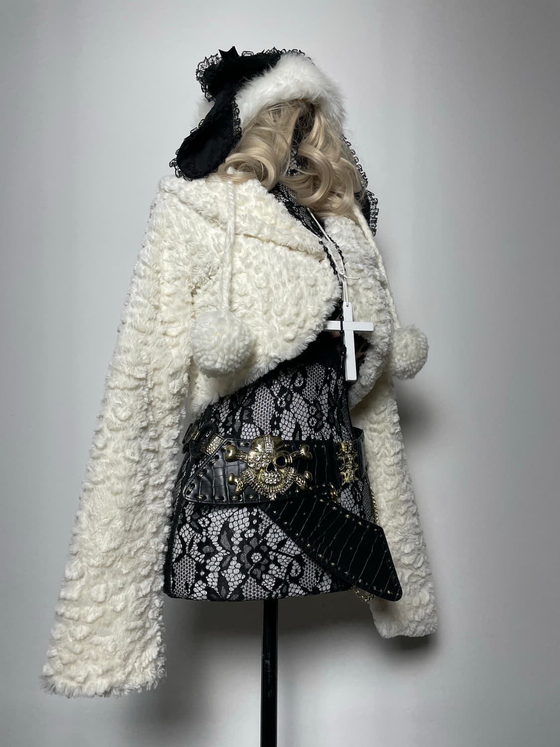 LIZ LISA 리즈리사 화이트 크림 퍼 진주 펄 볼레로 상품이미지2