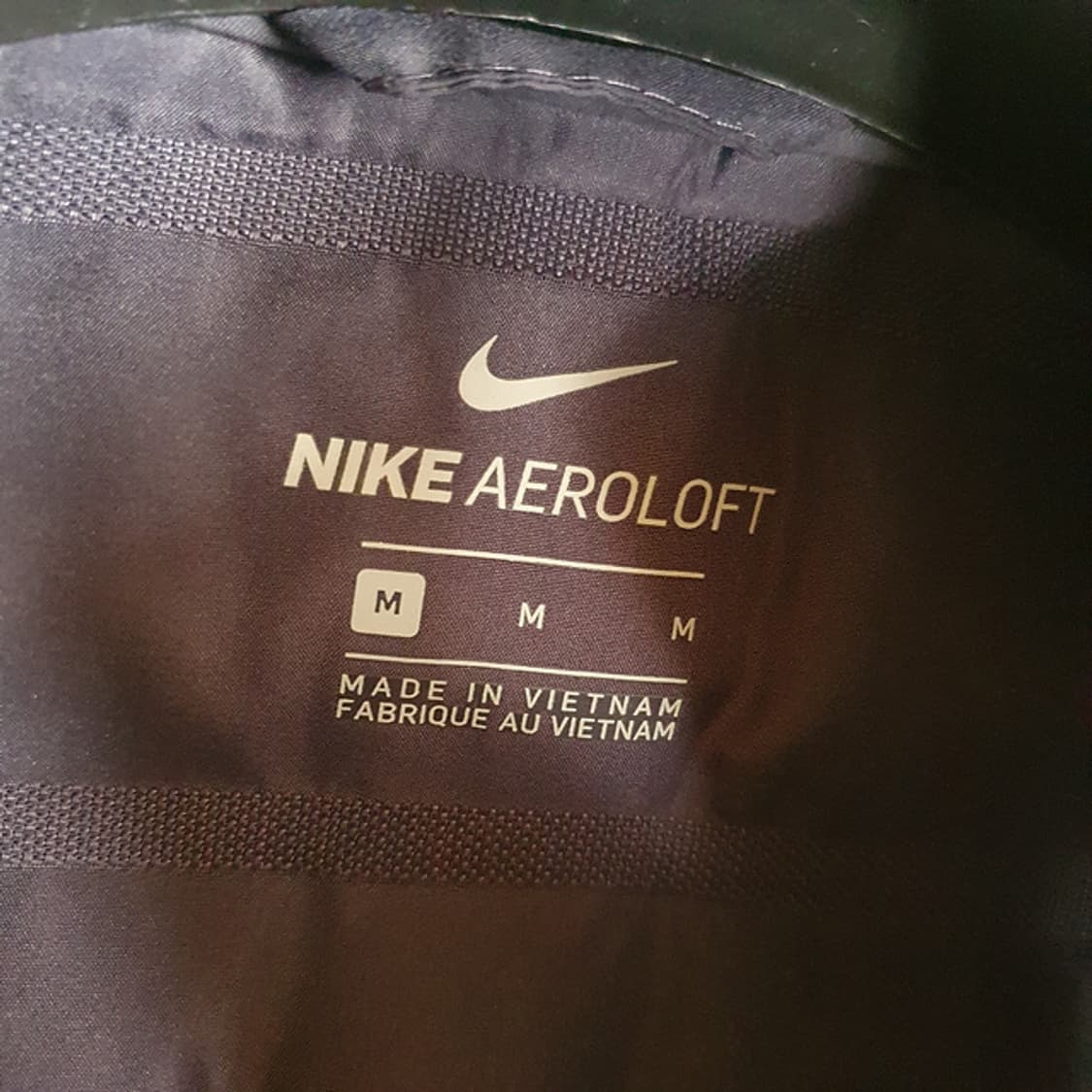 나이키 에어로로프트 패딩조끼 M 상품이미지3