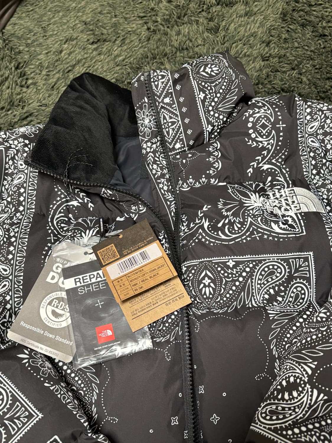 노스페이스 패딩(페이즐리) 노벨티 로프티 상품이미지2