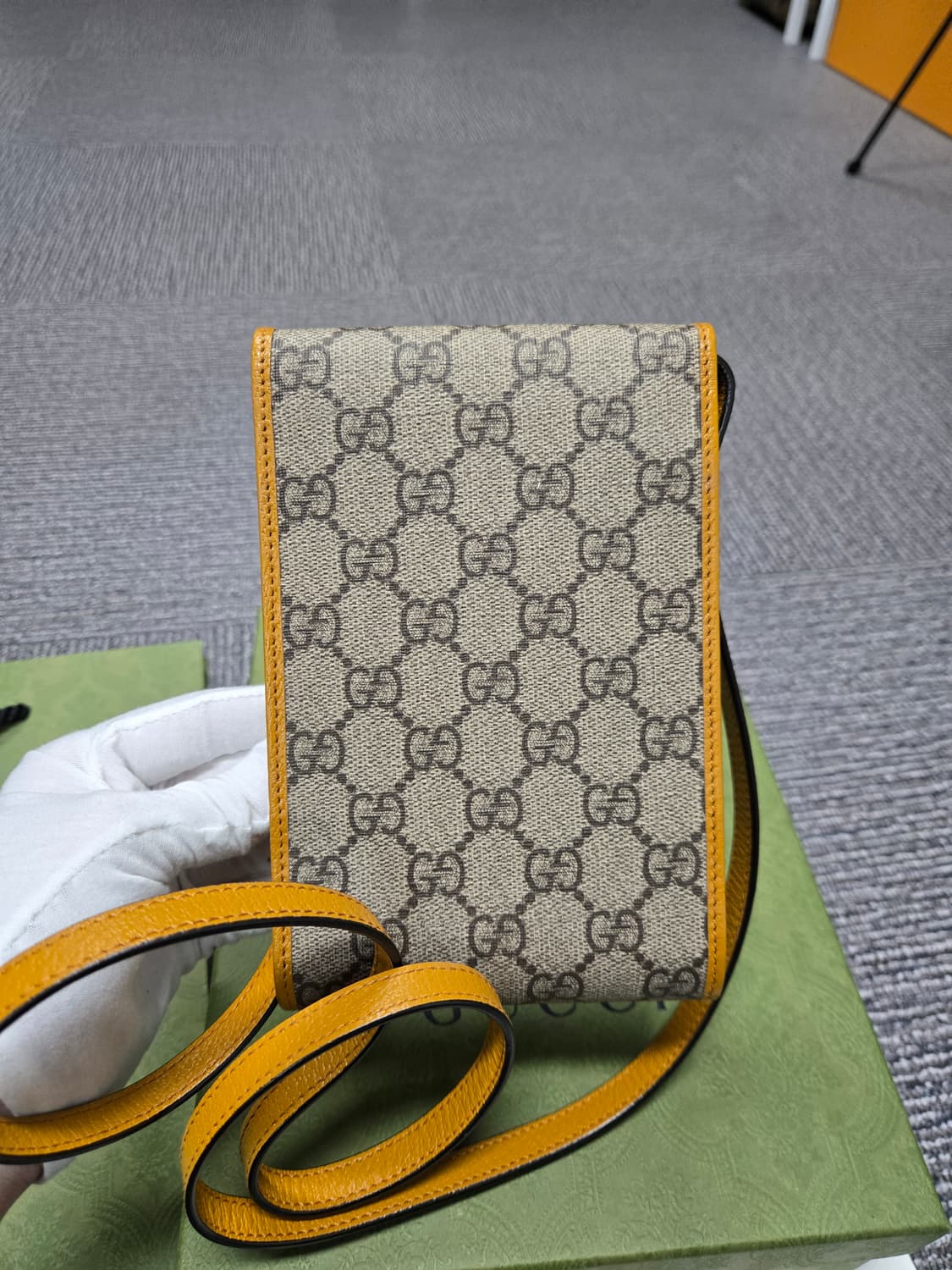 [특가][정품] 구찌 카이 한정판 폰홀더백 상품이미지2