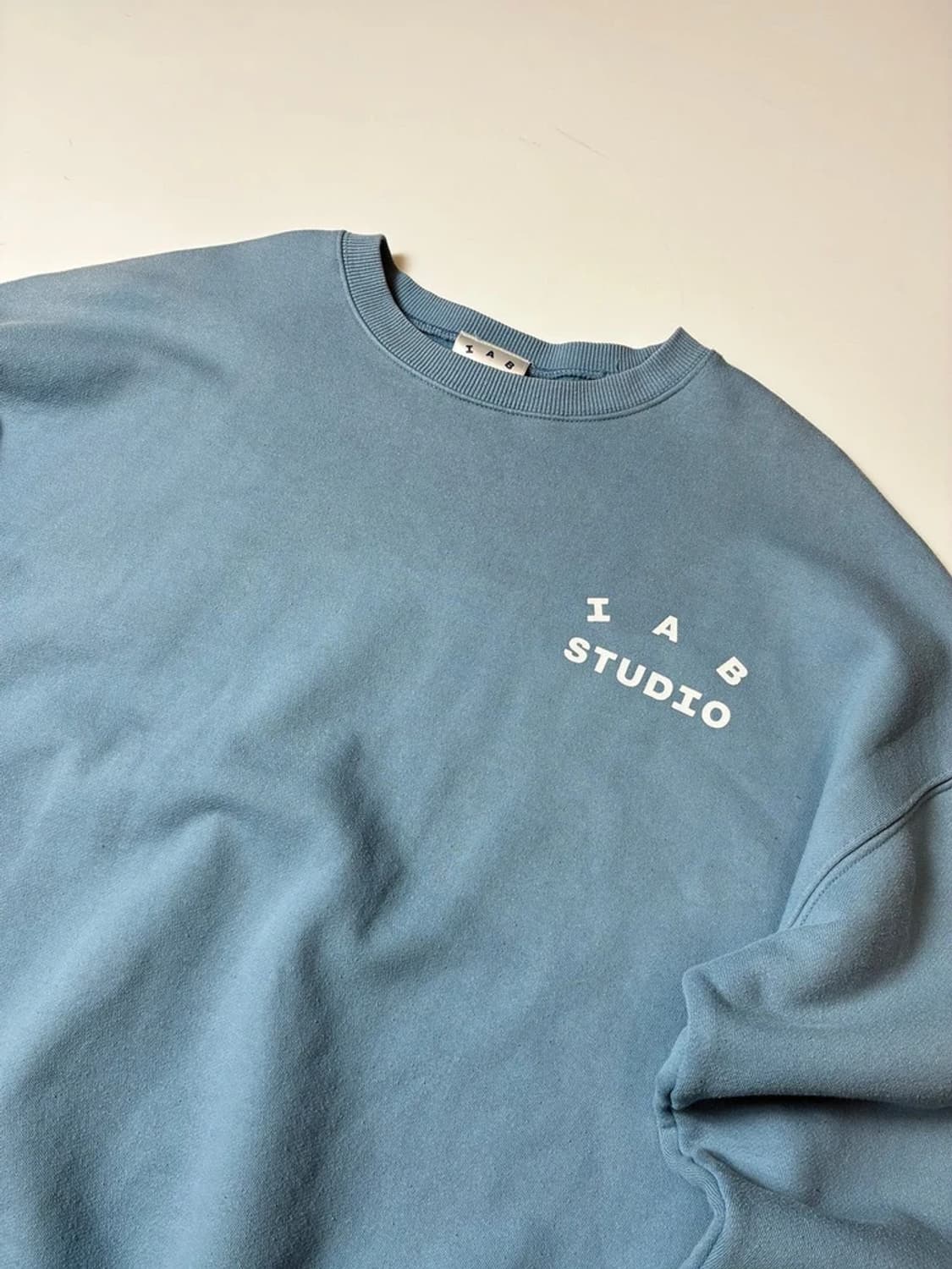 아이앱스튜디오 시그니처 스웻 크루넥 맨투맨 PN8138 상품이미지5