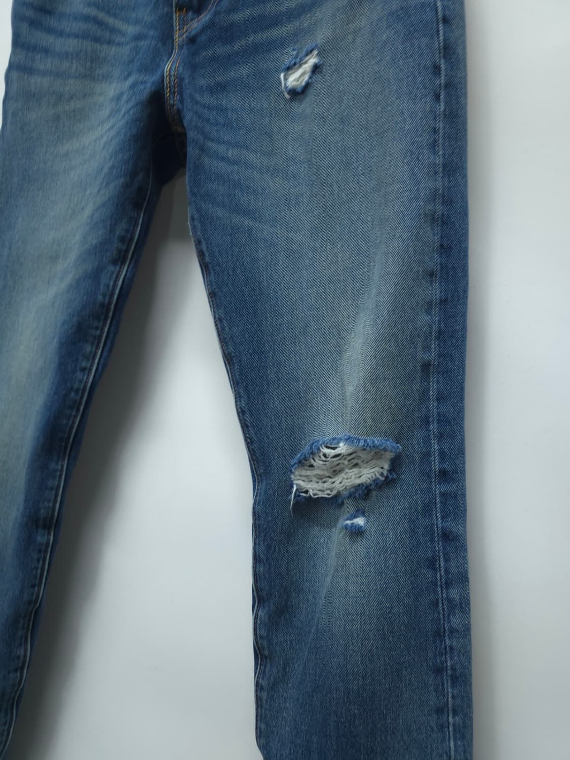 리바이스 여성 512 슬림 테이퍼드 중청 데미지진(28) 상품이미지5