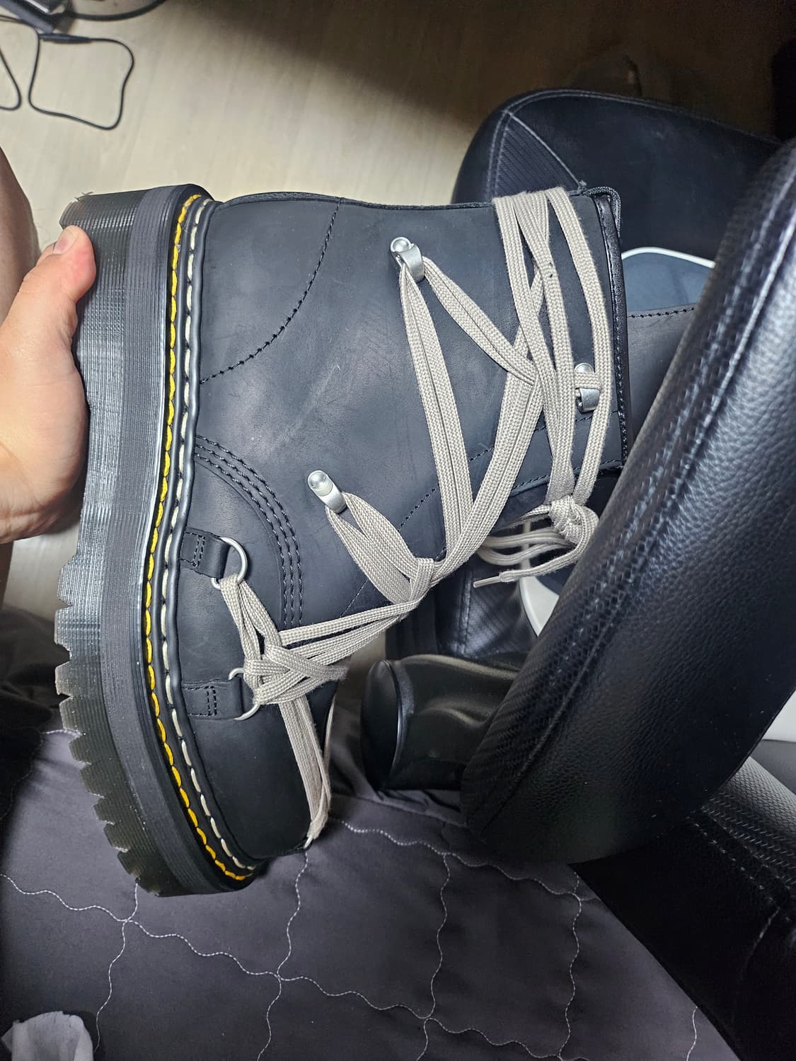 닥터마틴 릭오웬스 메가레이스 부츠입니다 상품이미지6