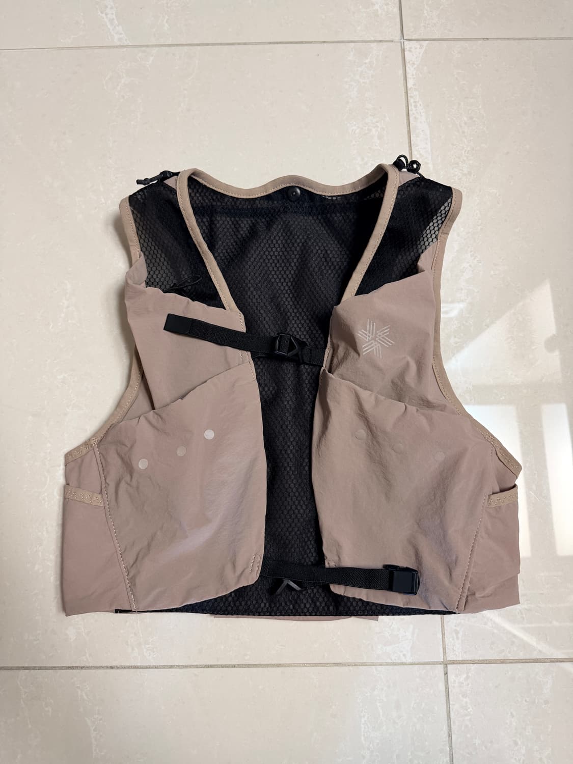 골드윈0 러닝조끼 러닝베스트 트레일백 상품이미지1