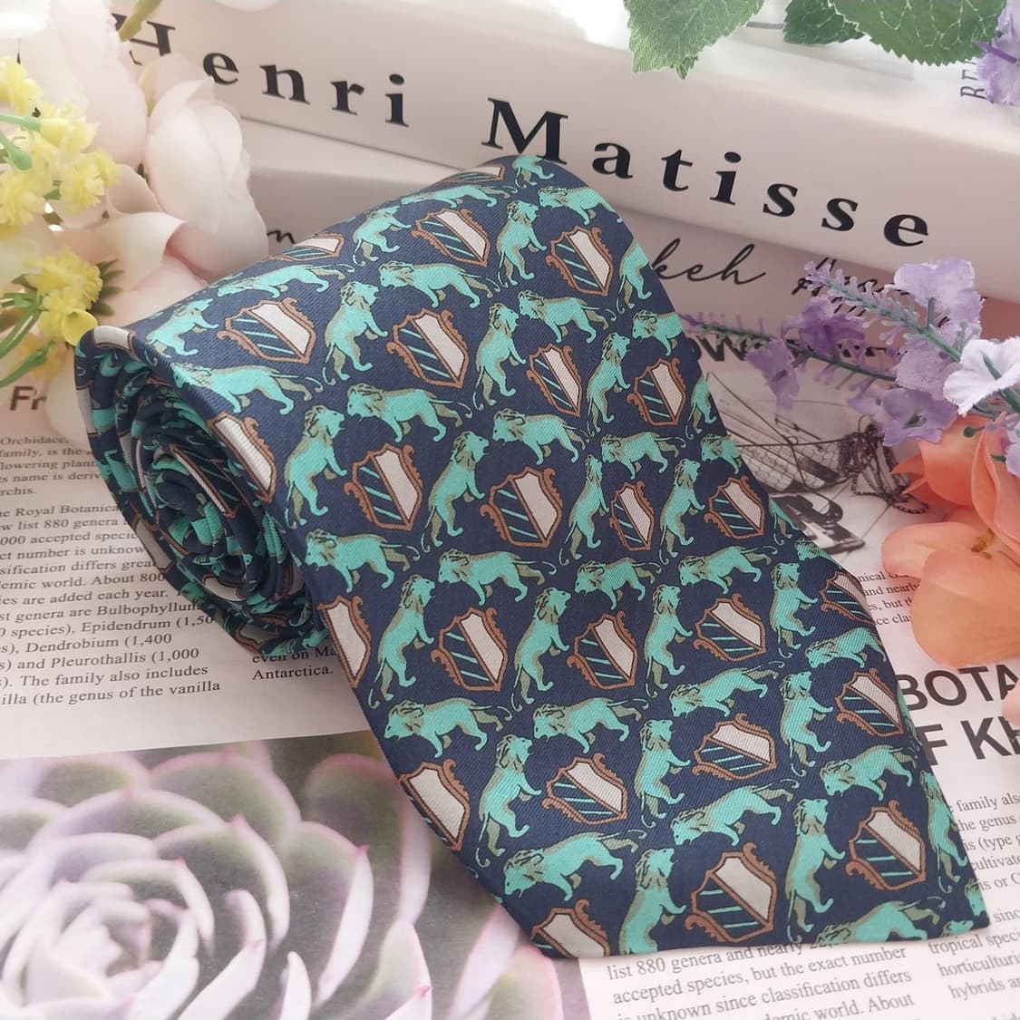 리카르도 실크 사자 문장 패턴 넥타이 9.6cm A+등급 K1282
 상품이미지1