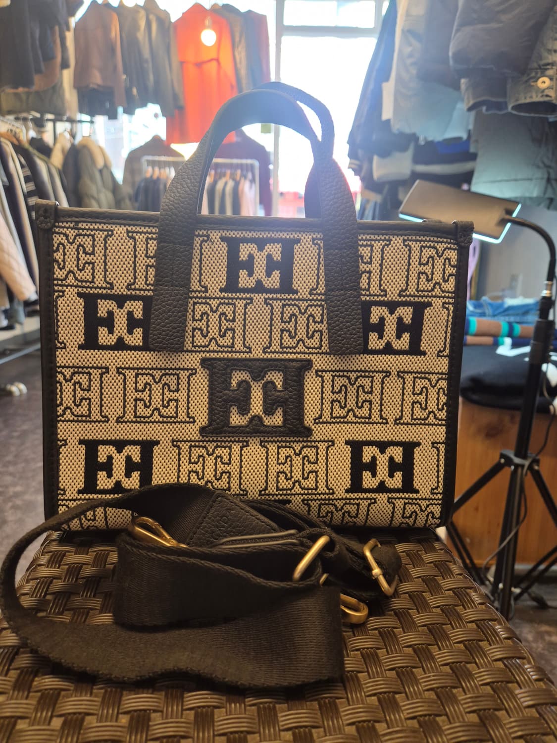 에스카다(ESCADA) 25SS 신상 자카드 토트백 상품이미지4