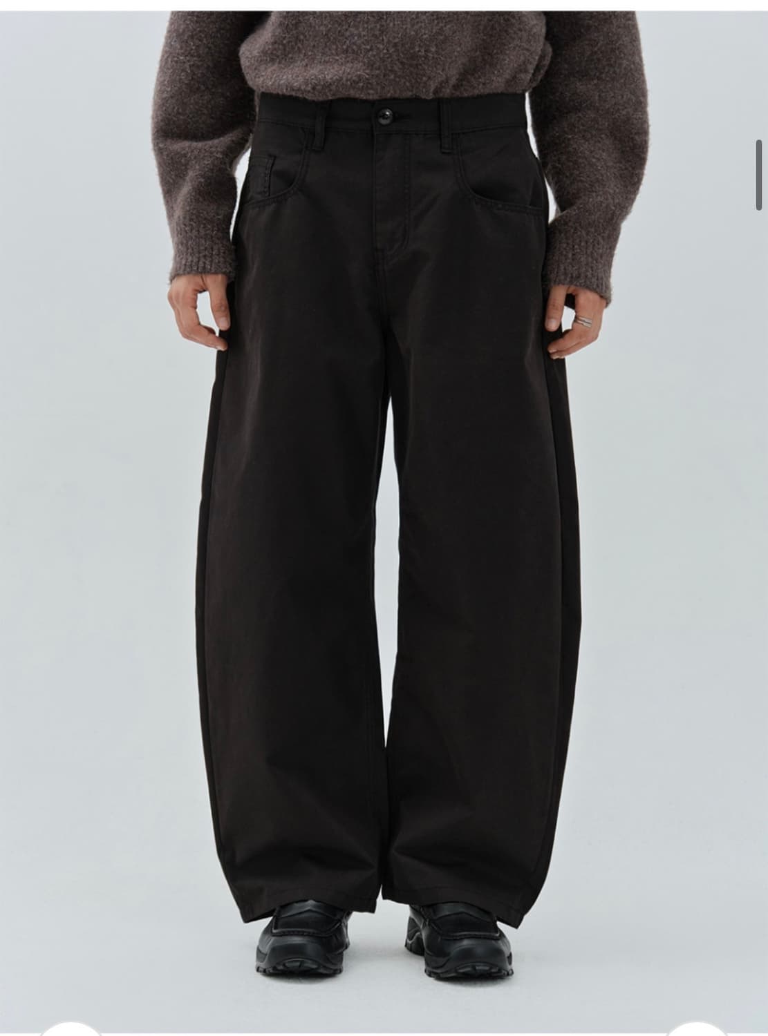 (L) 밀로 아카이브 리플렉트 커브드 치노 팬츠 [블랙] 판매 상품이미지4