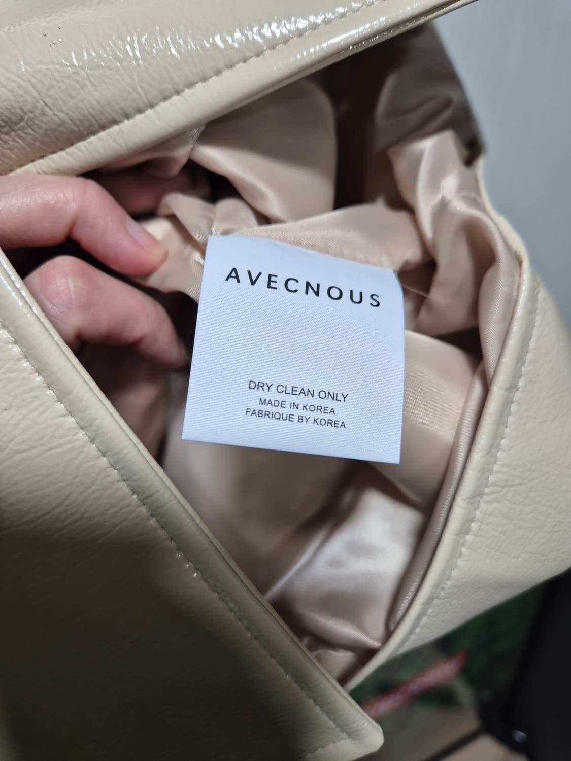 (새상품)아이보리 크롭 광택 레더자켓 상품이미지9