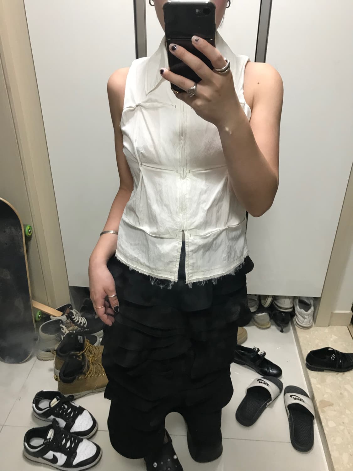 (W) 마뗑킴 하이브리드 턱 슬리브리스 셔츠 화이트 상품이미지1