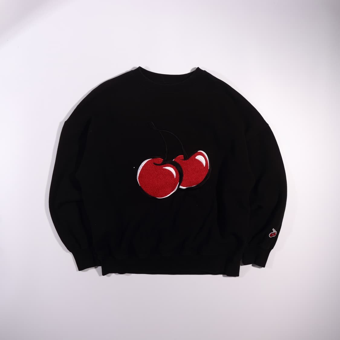 키르시 로고 크롭 맨투맨 B235 상품이미지1