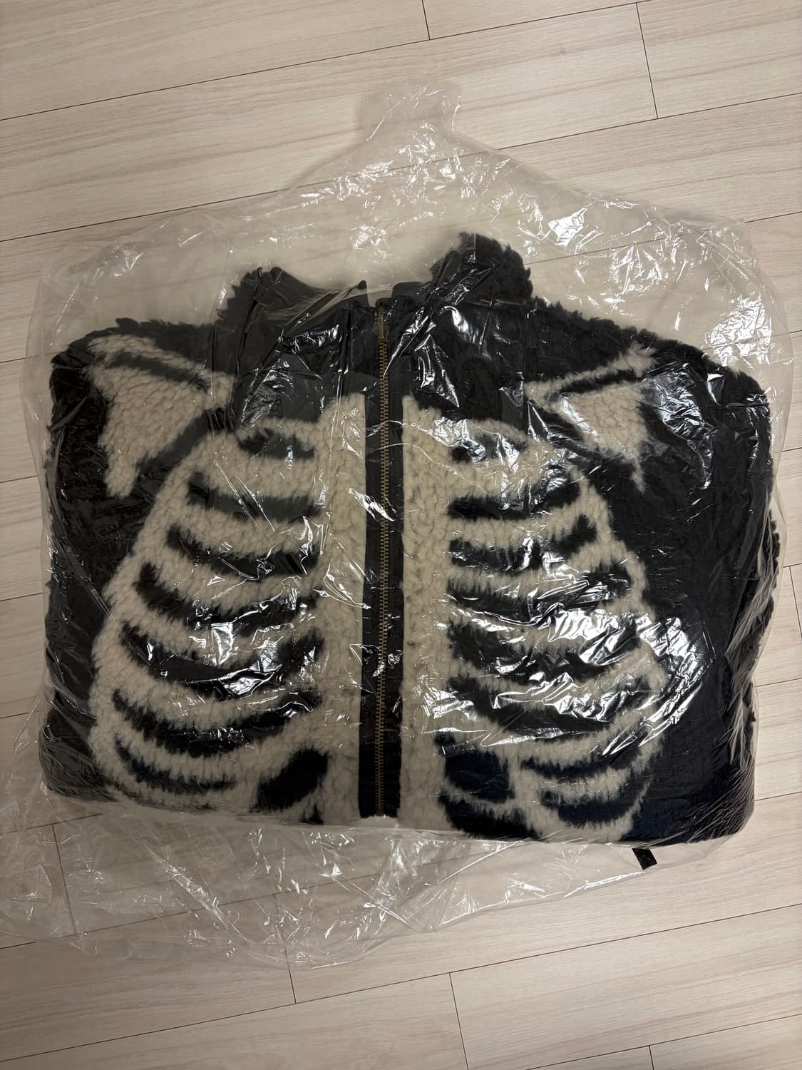 캐피탈 본 패턴 보아 플리스 리버시블 블루종 블랙 3사이즈 상품이미지1