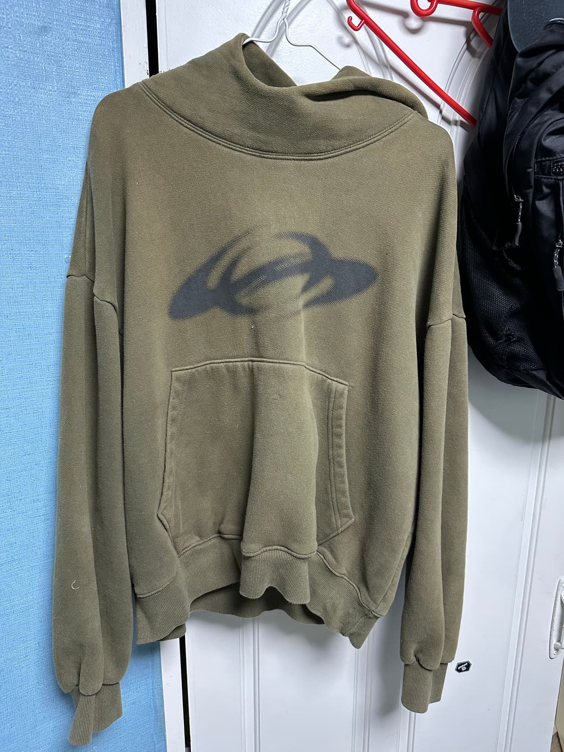 카키색 후드티 상품이미지1