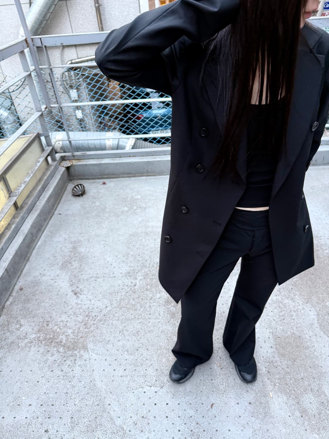 혜인서 미니멀리즘 스트랩 블레이저 상품이미지1