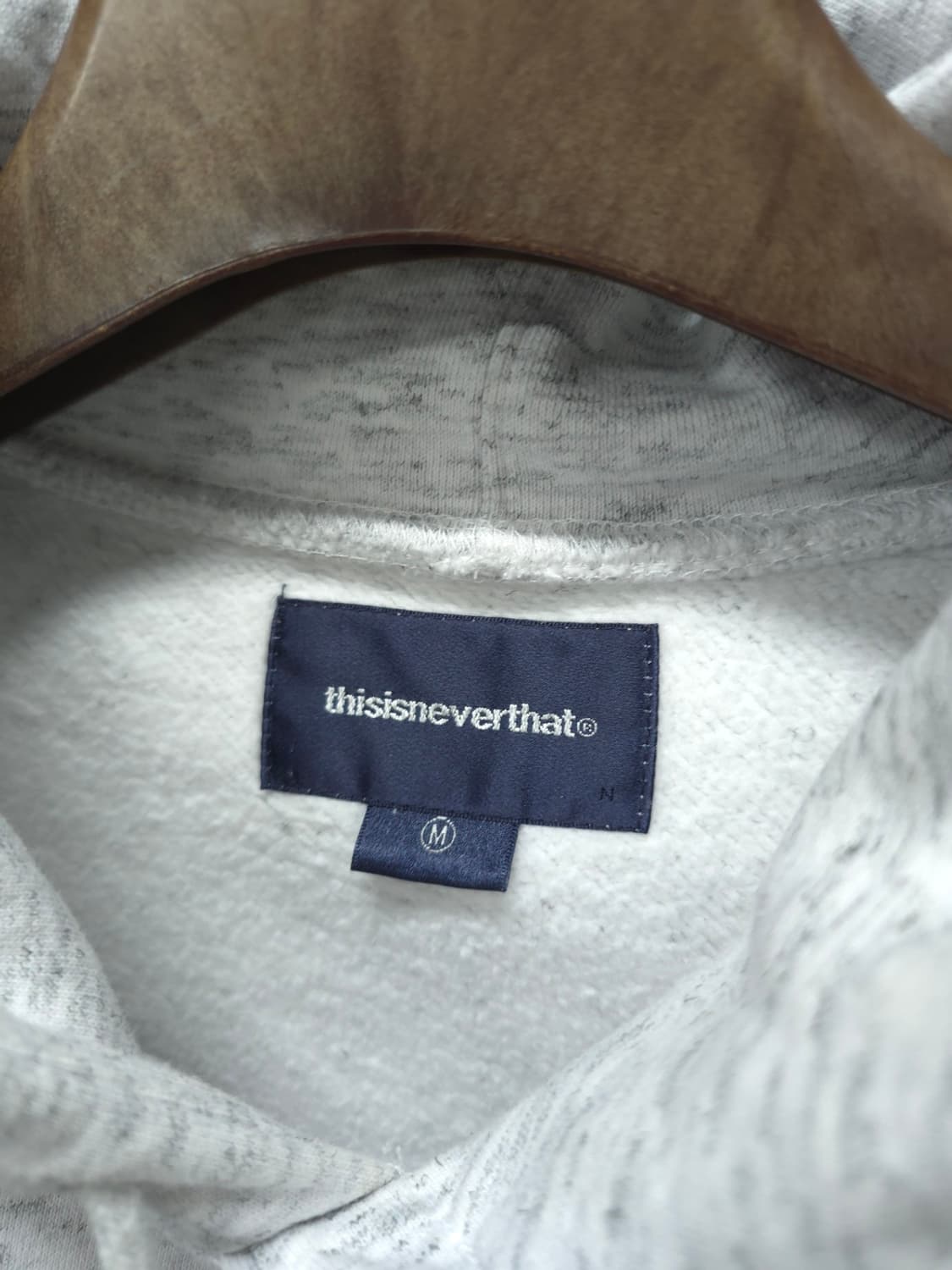 디스이즈네버댓 자수 로고 기모 후드티 (M사이즈) 상품이미지6