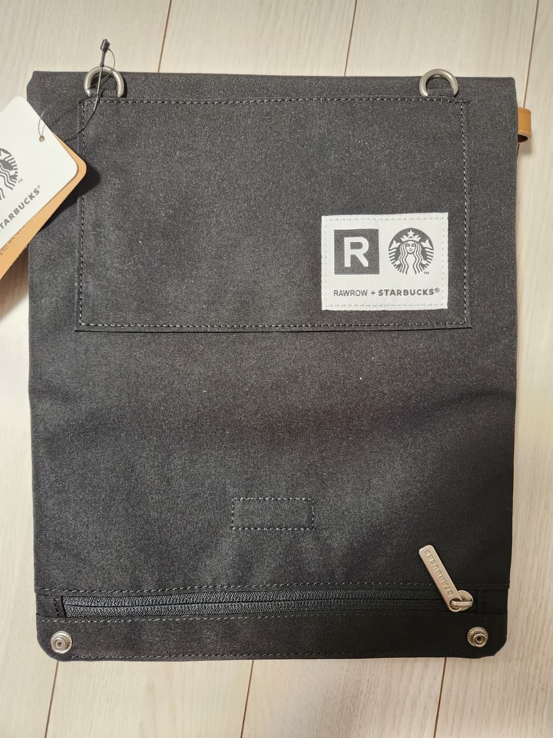 택 새상품)스타벅스 폴더블 크로스백

여러 중고사이트에도 같이 판매하고  상품이미지6