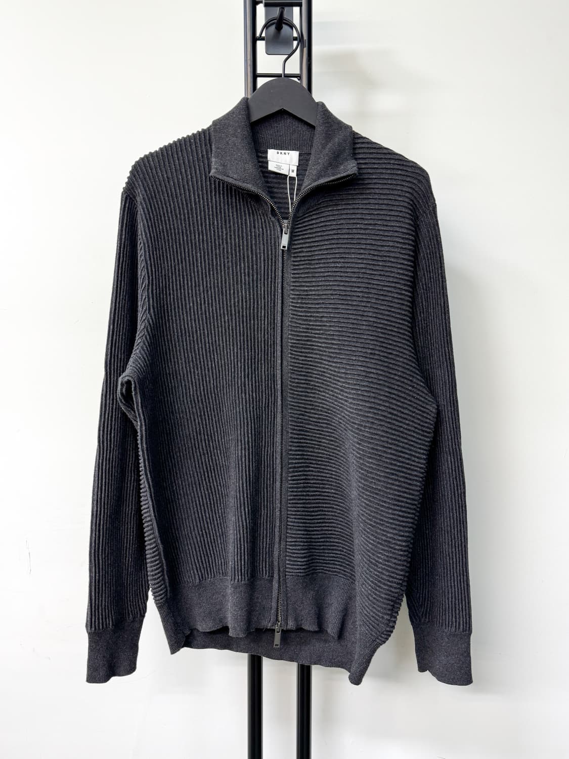 DKNY 리브드 패널 니트 집업 상품이미지1