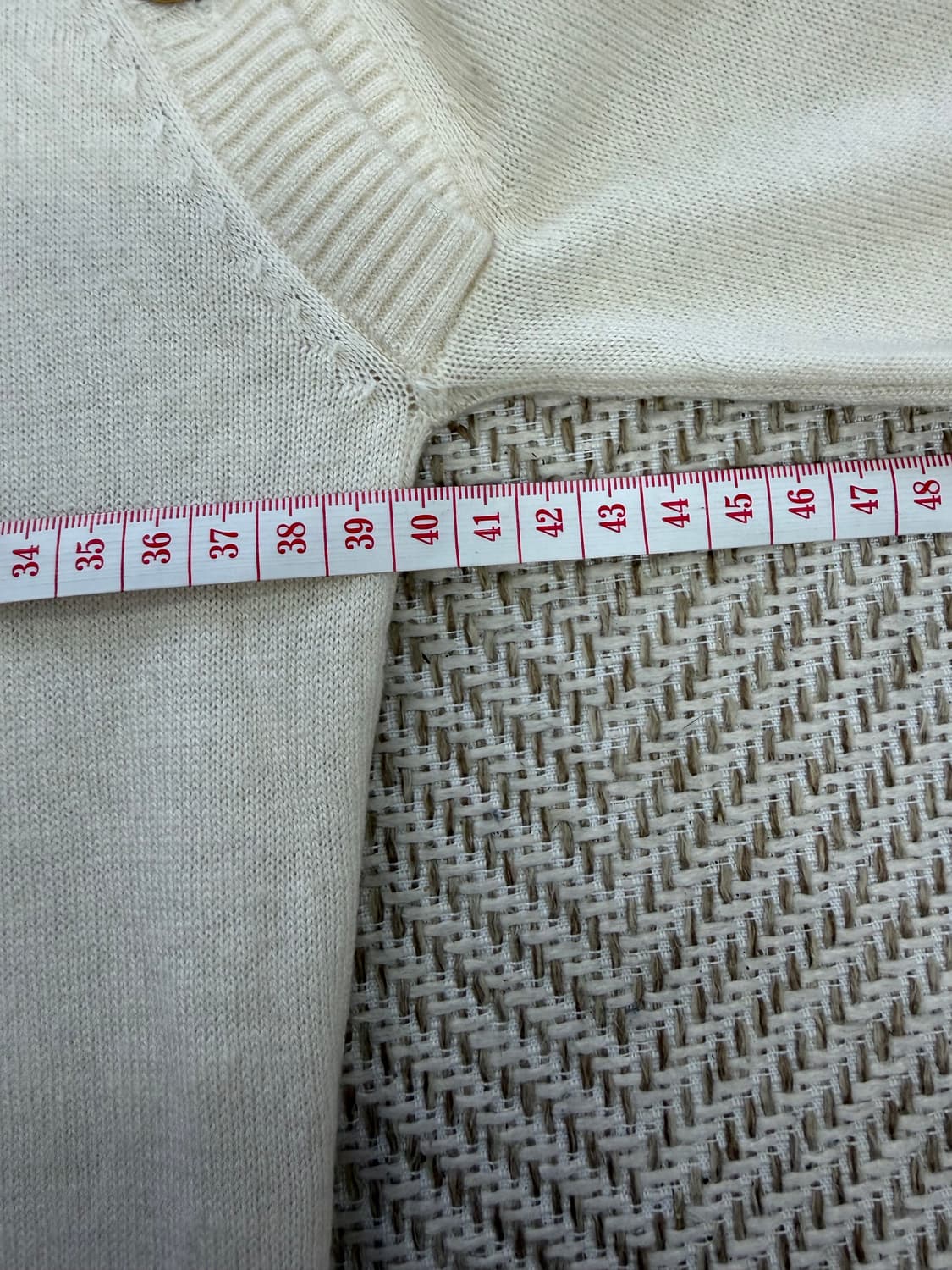 매장판정품) 피에르발망 여성 금장 버튼 터틀넥니트 36 상품이미지8