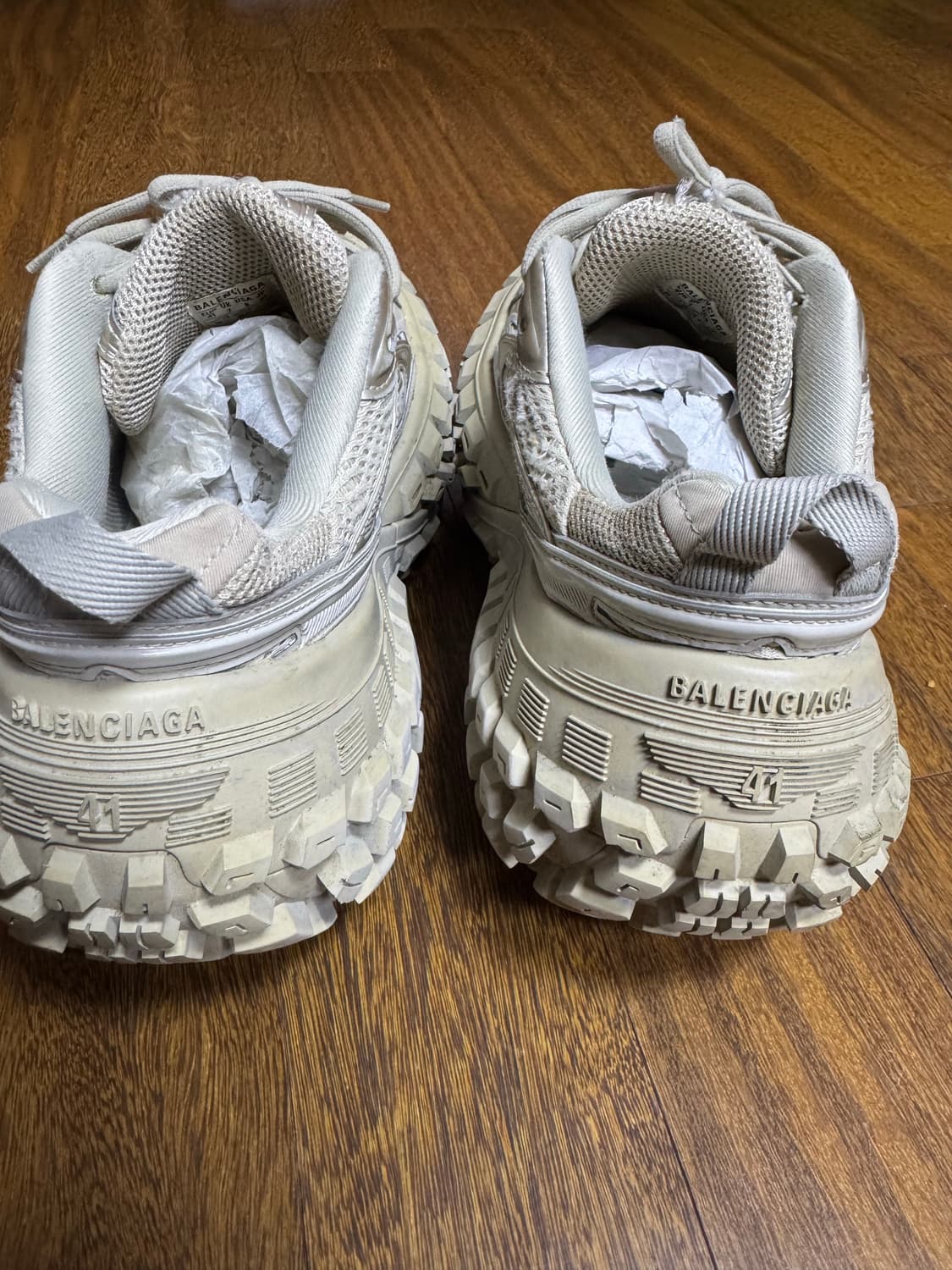 [41]발렌시아가 베이지 디펜더 상품이미지5