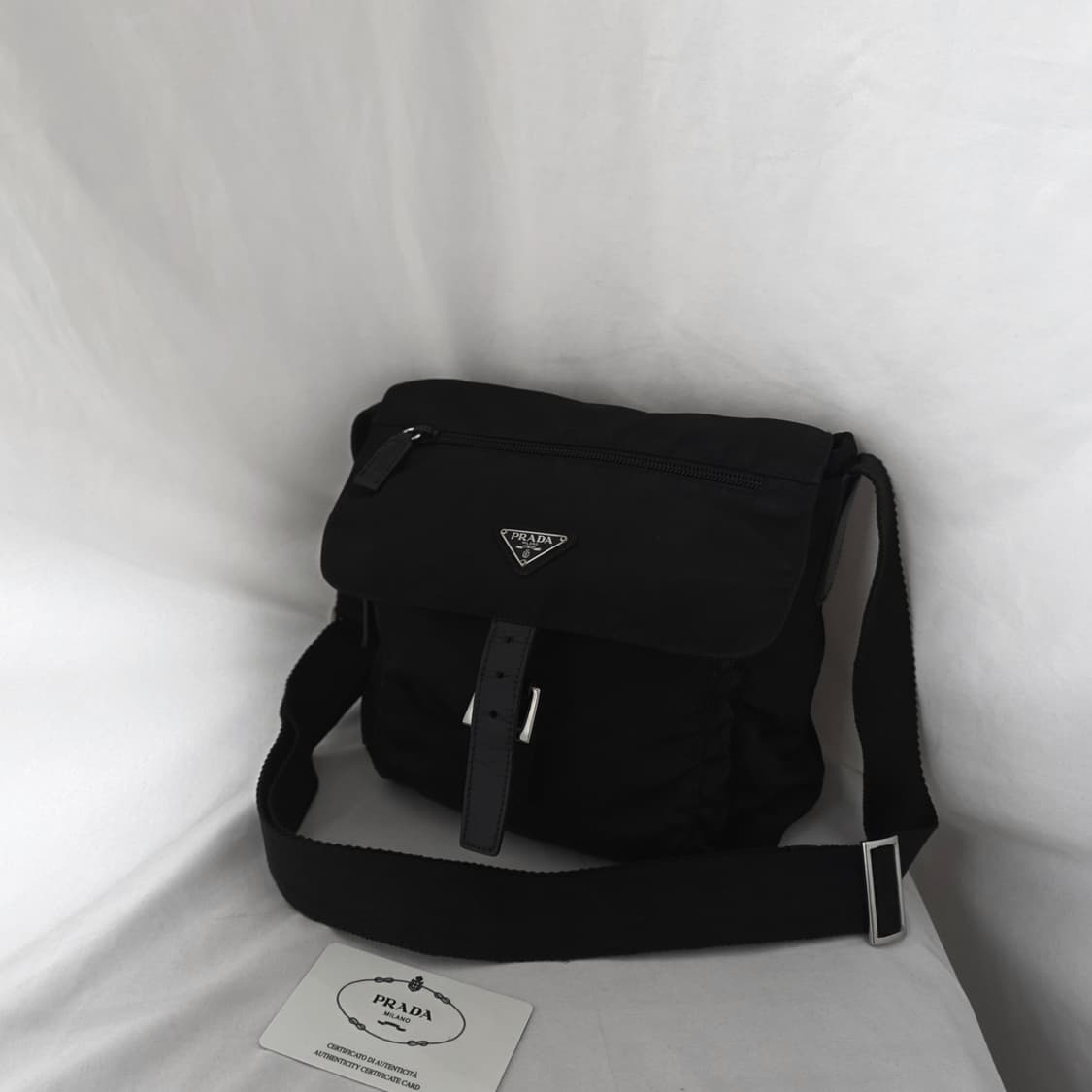 [정품 PRADA] 프라다 포코노 나일론 크로스백 주우재백 남녀공용 상품이미지1