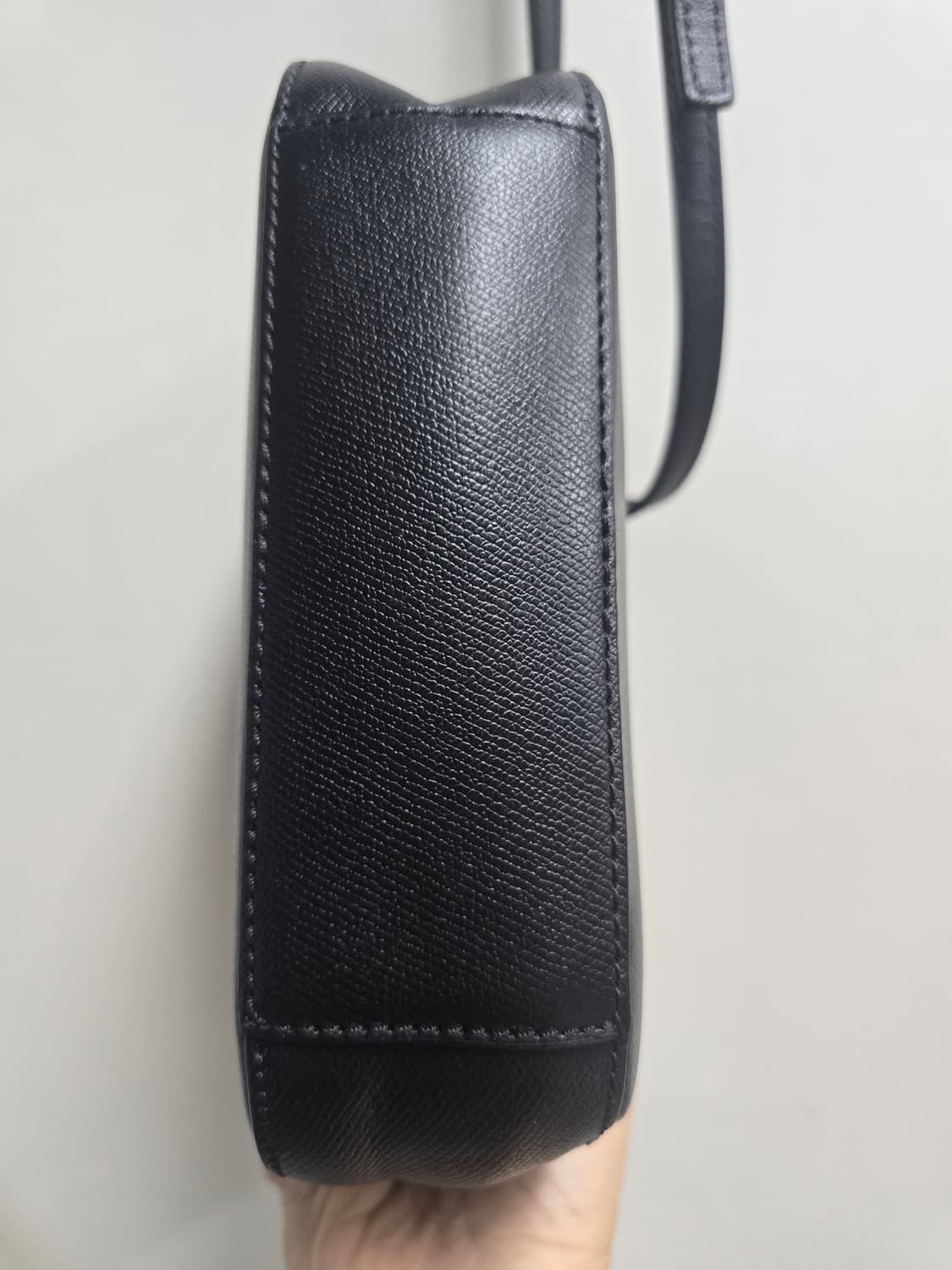 헤지스 퍼피로고 카메라백 25FW제품 상품이미지7