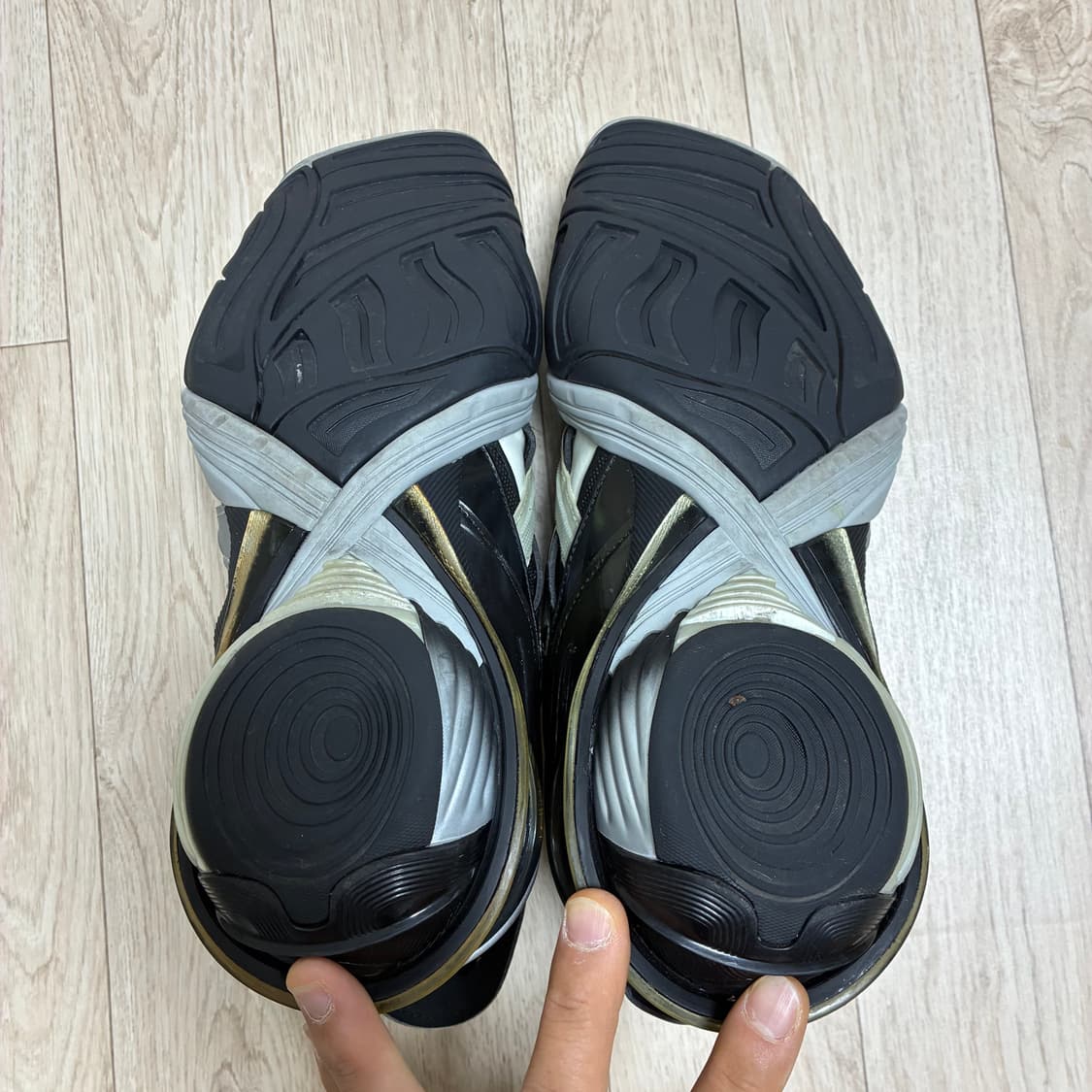 발렌시아가 타이렉스 TYREX 블랙 그레이 41 (265~275) 상품이미지8