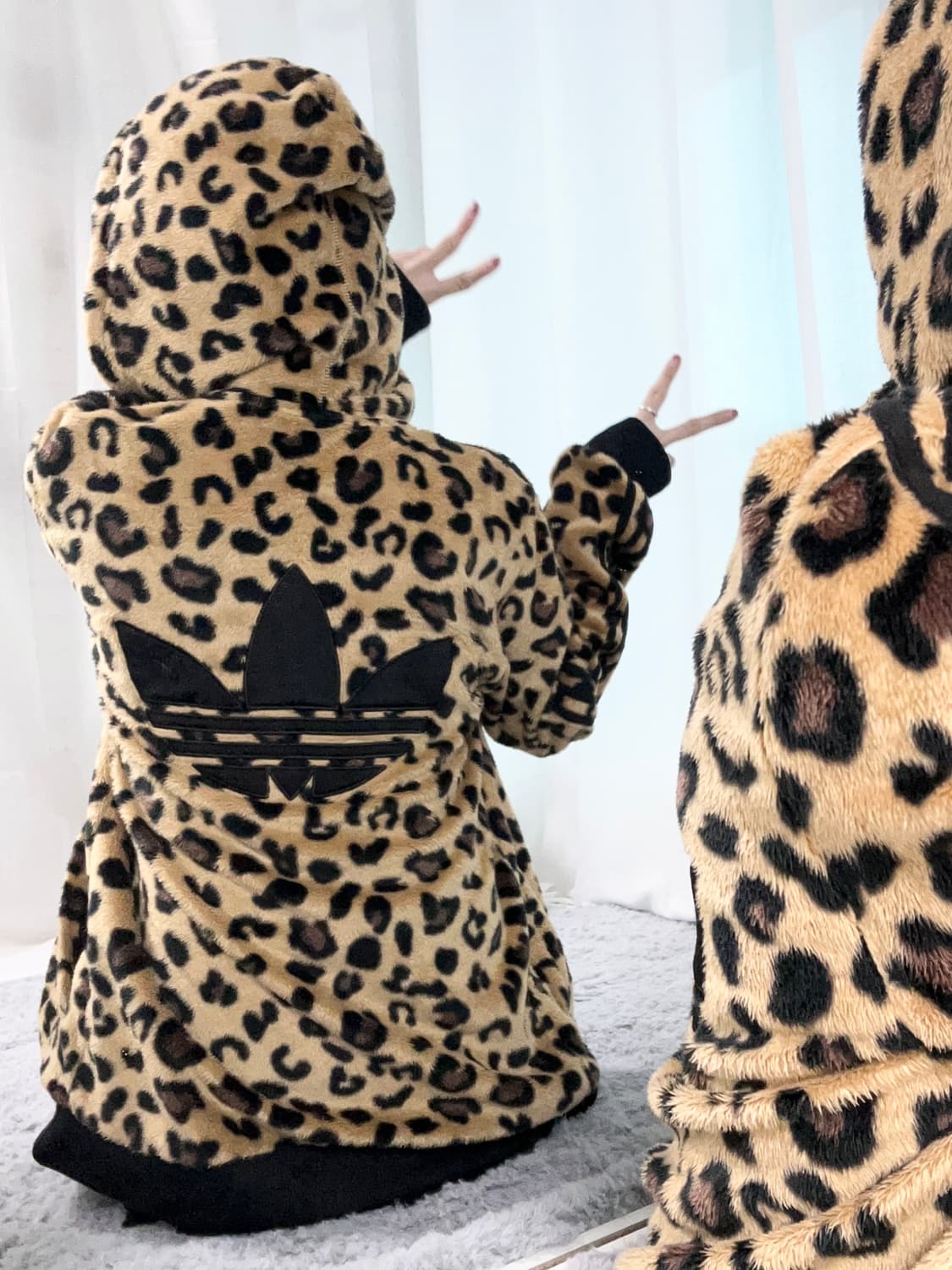 아디다스 빅로고 레오파드 쉐르파 후디 상품이미지9