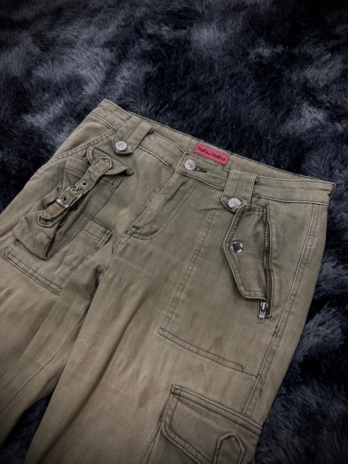 카키 멀티포켓 스트랩 디테일 부츠컷 카고팬츠 상품이미지3