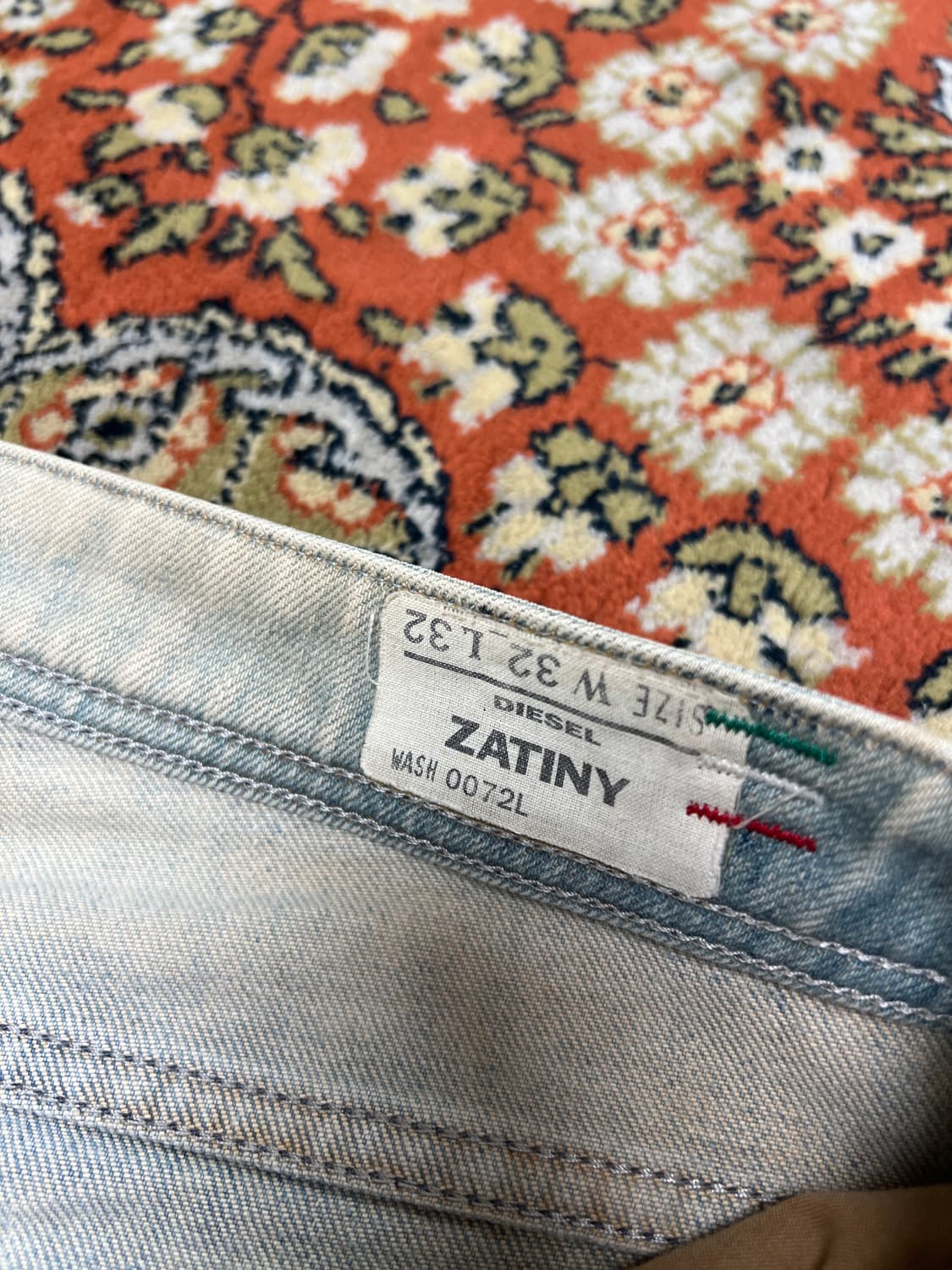 [32] DIESEL 디젤 자티니 더티워싱 부츠컷 플레어 데님팬츠 상품이미지5