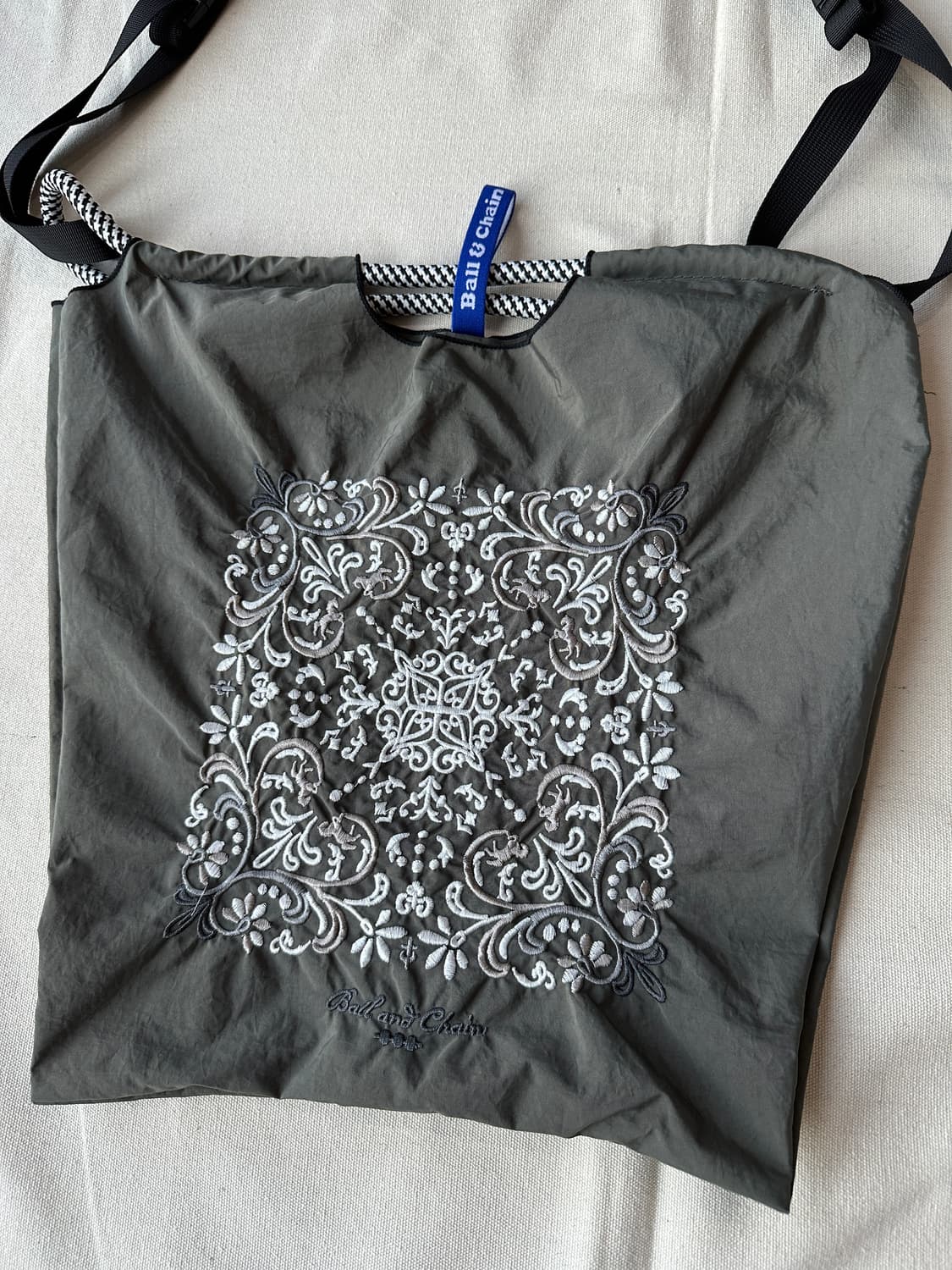 볼앤체인 다마스크 자수 에코백  상품이미지2