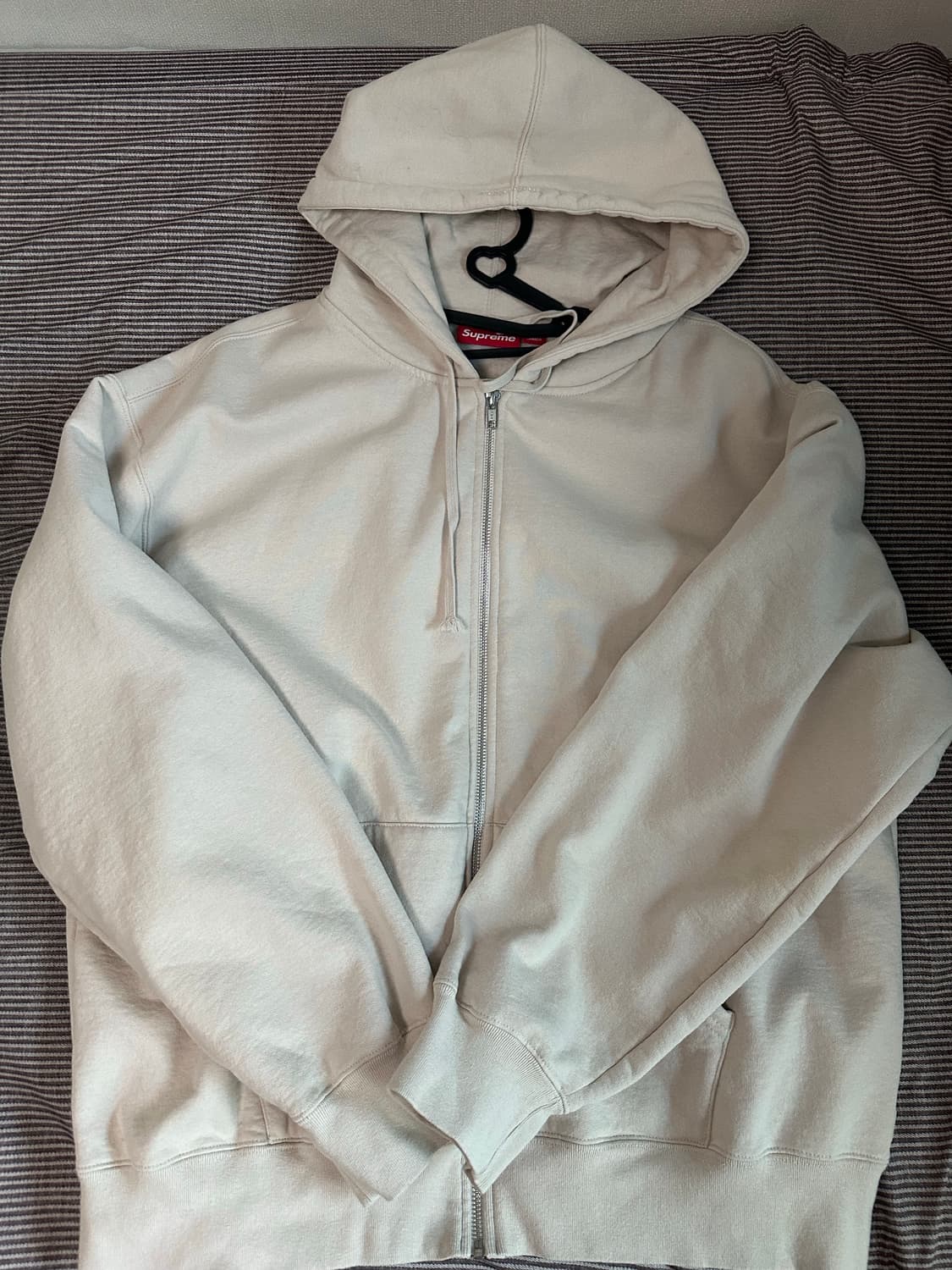 슈프림 트레셔 후드집업 상품이미지2