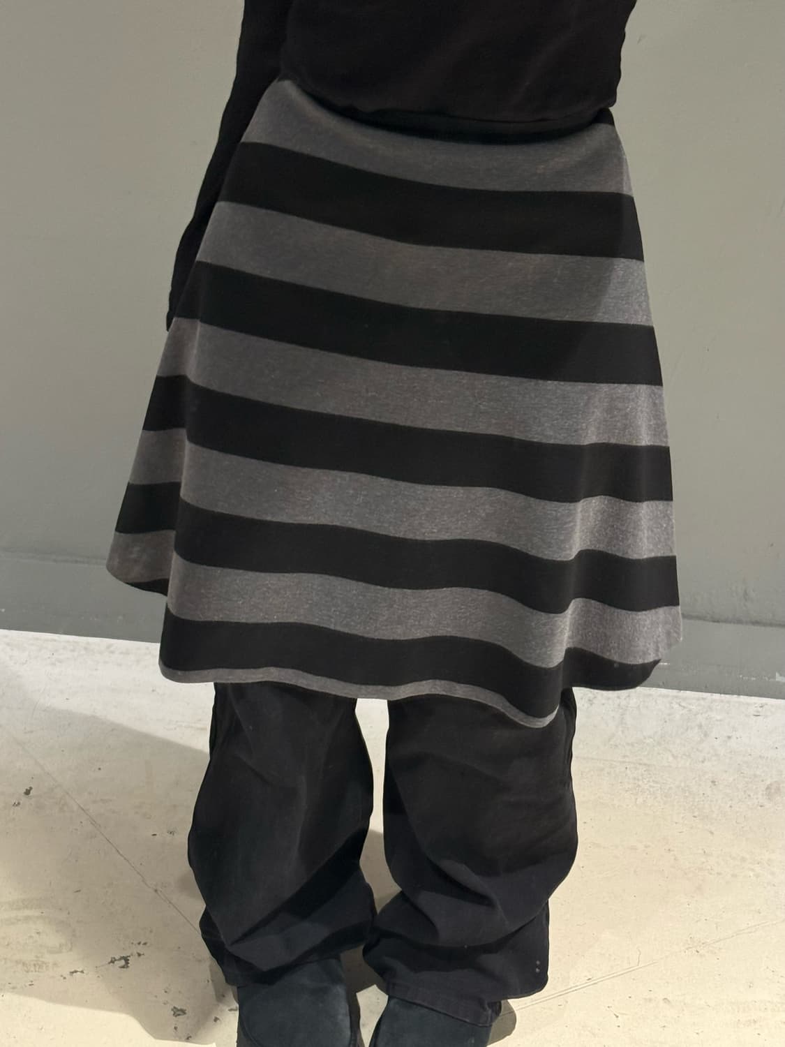 stripe pattern flare-fit skirt 상품이미지3