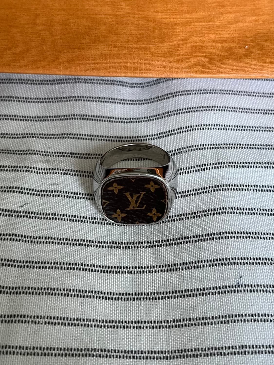 루이비통 락 시그넷 모노그램 브라운 링 상품이미지5