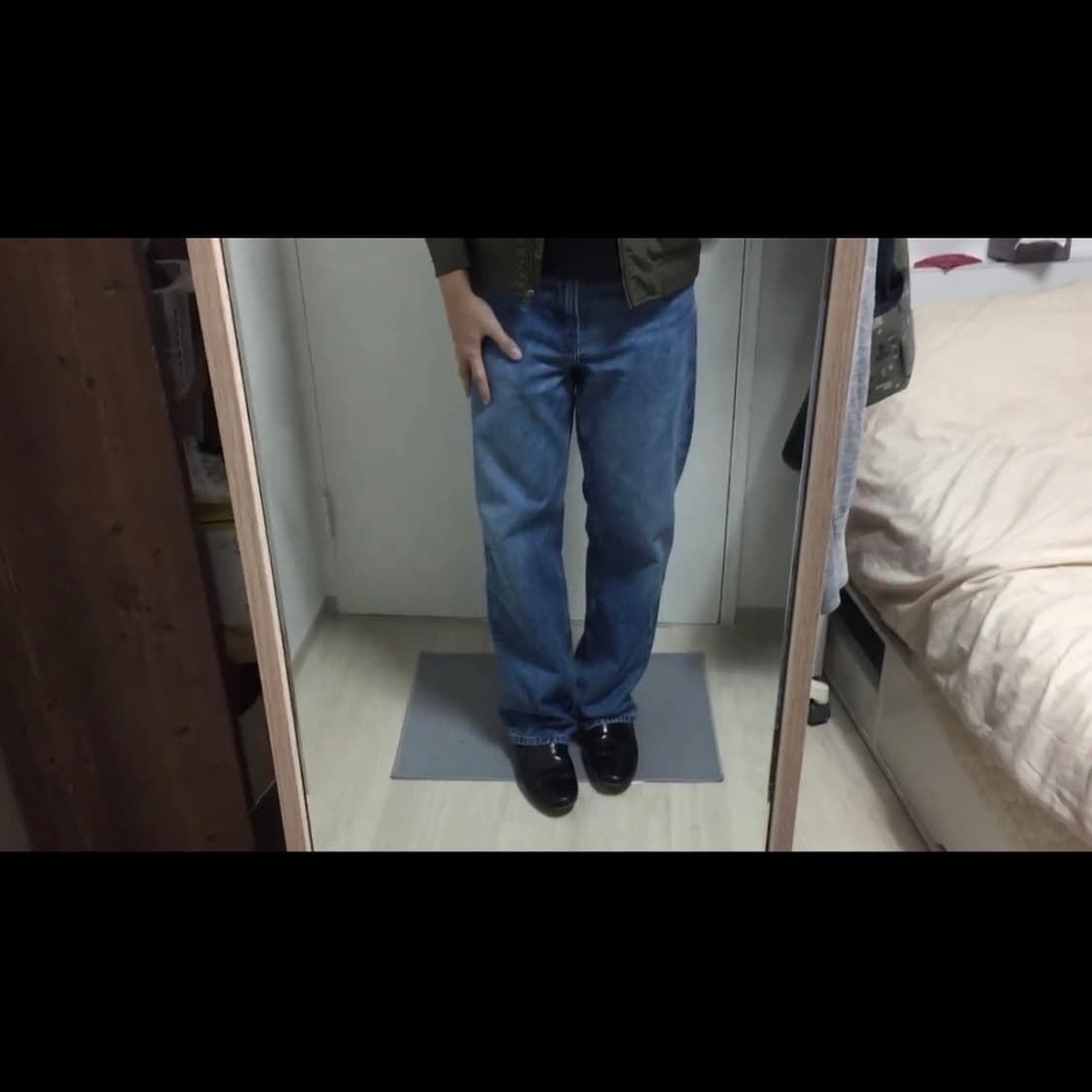 유니클로 x jw 앤더슨 스트레이트 진 65 blue 상품이미지3