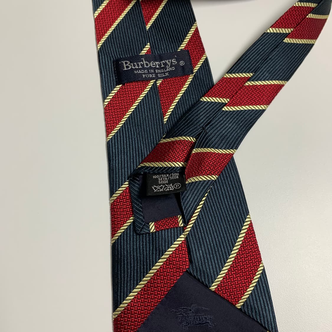 버버리(BURBERRY) 심플로고 스트라이프 클래식넥타이 명품 A+ 상품이미지6