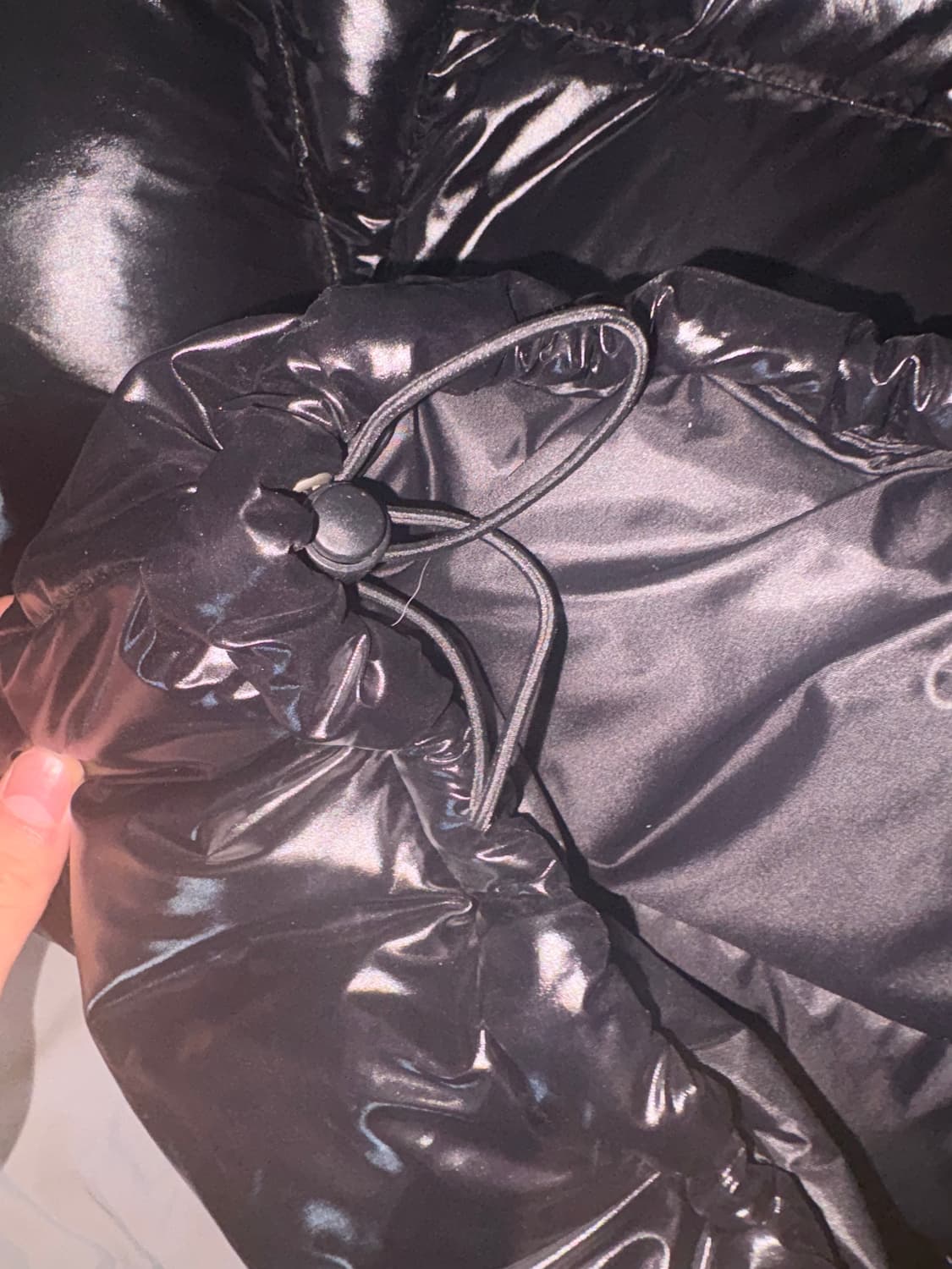 Birthdaysuit 유광 블랙 패딩(M) 판매합니다 상품이미지6