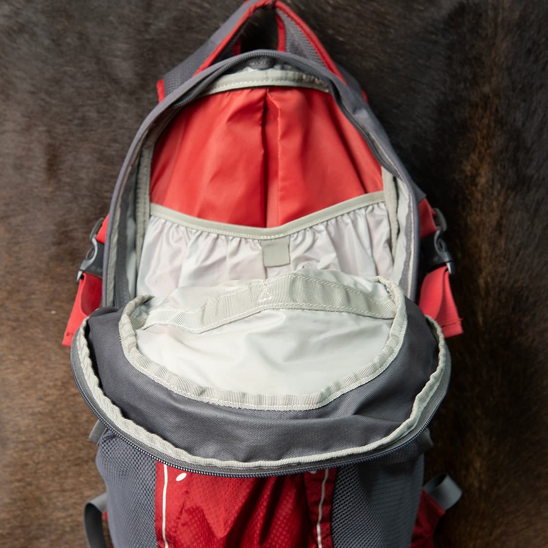 [13L] 오스프리 OSPREY 데이라이트 13L 백팩  상품이미지8