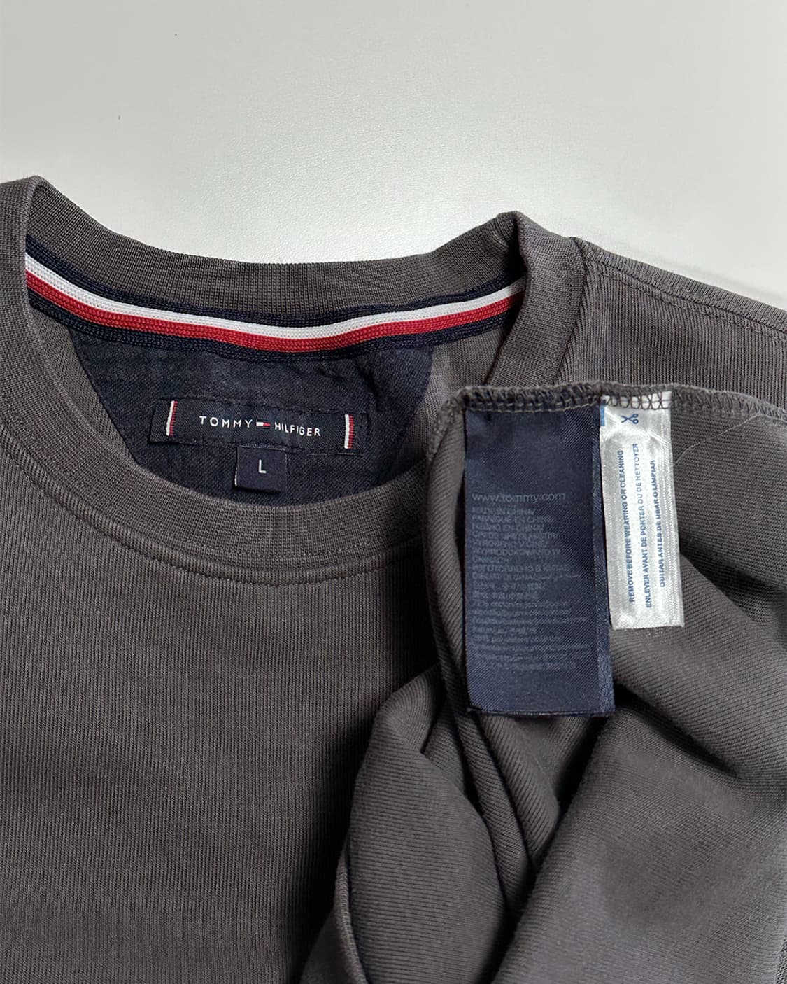 타미힐피거 맨투맨 차콜 상품이미지3