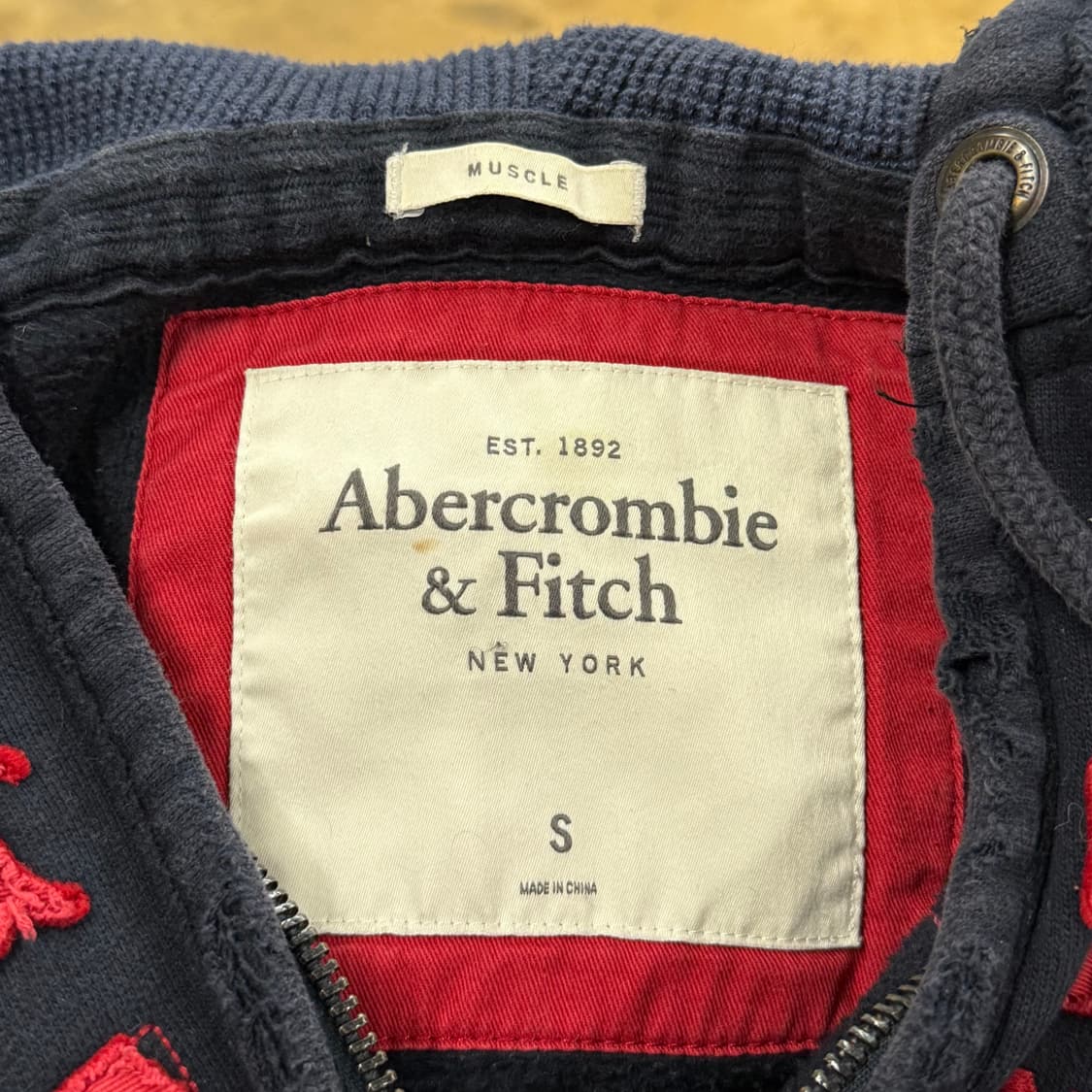 아베크롬비 네이비 레드 후드집업 상품이미지6