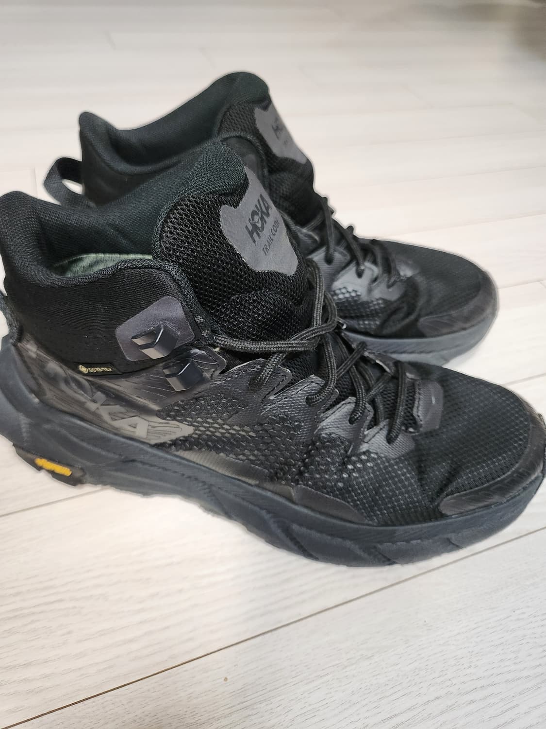 호카 트레일코드 고어텍스 남자 등산화 트레킹화 신발 블랙 레이븐 1123 상품이미지4