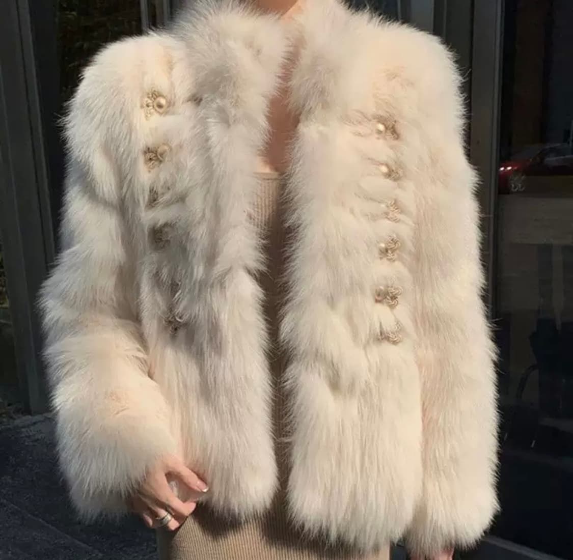 [새상품]금장더블 버튼 아이보리 퍼 자켓 상품이미지1